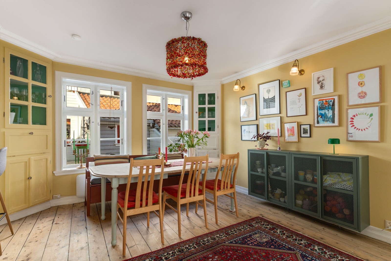 Slike plassbygde skap og en orginalitet man ikke opplever ofte lengre Galleribilde