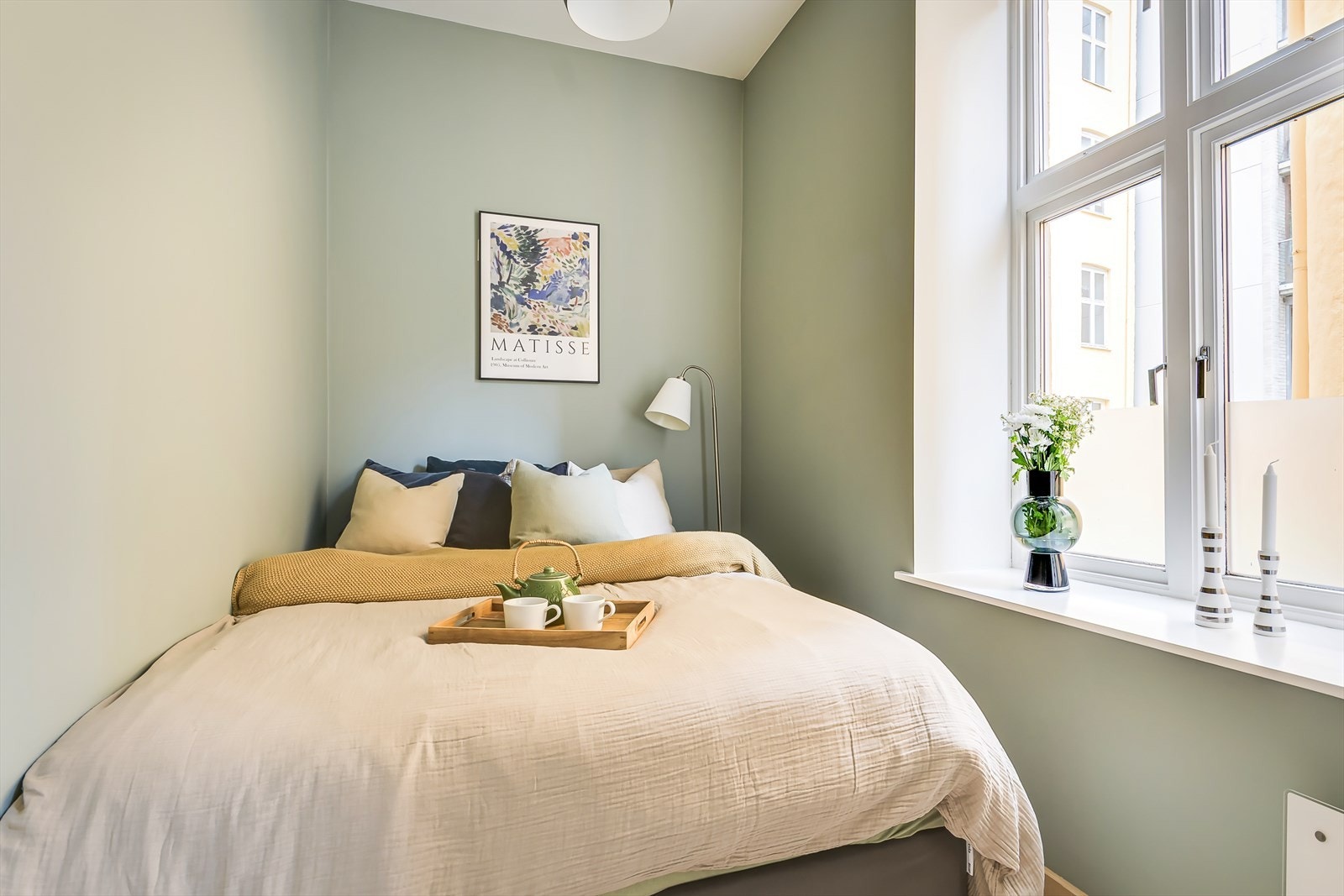 Lunt og behagelig soverom med plass til dobbeltseng (140 cm) Galleribilde