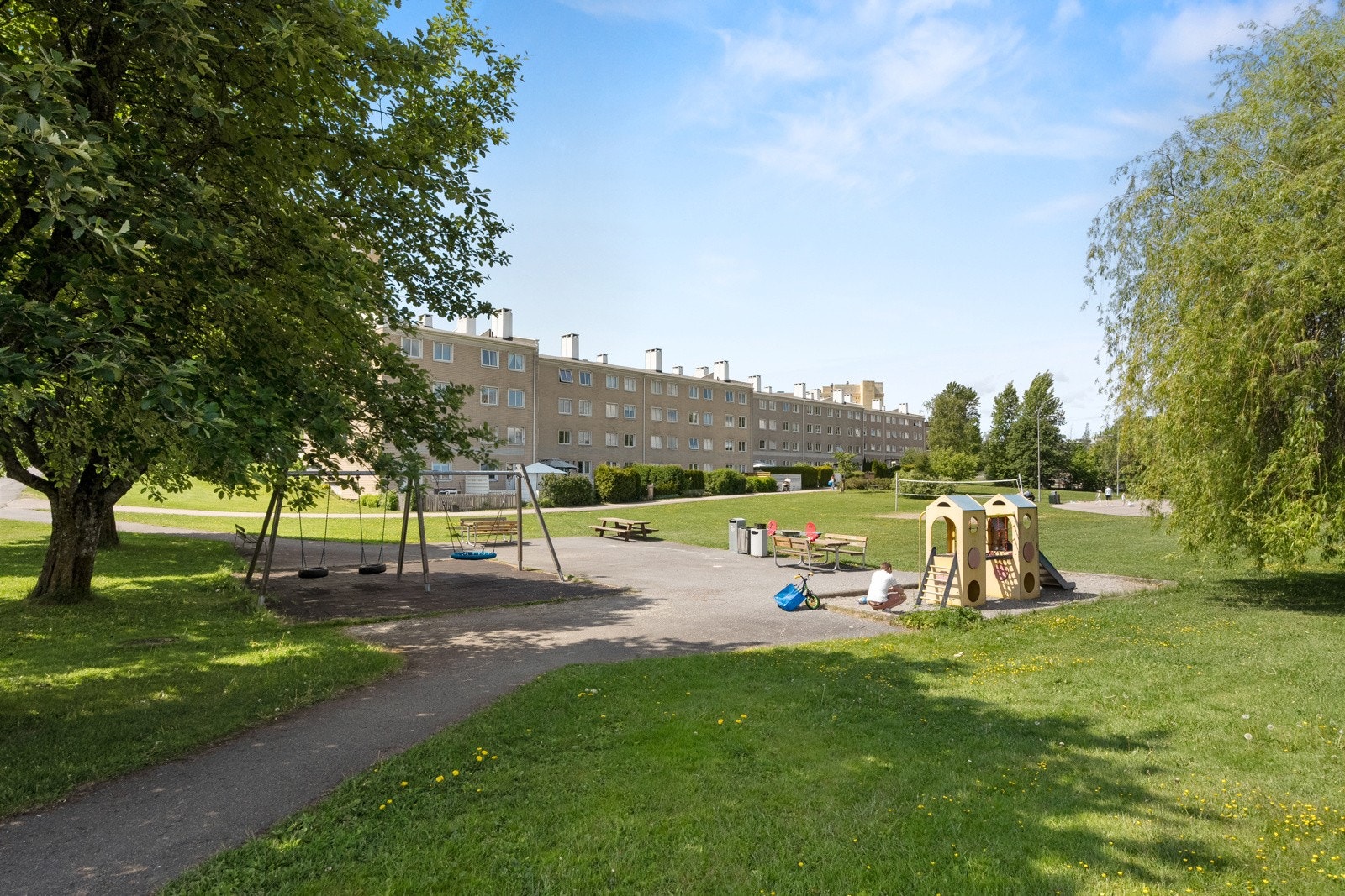 Fint, barnevennlig fellesareal med lekeplass. Galleribilde