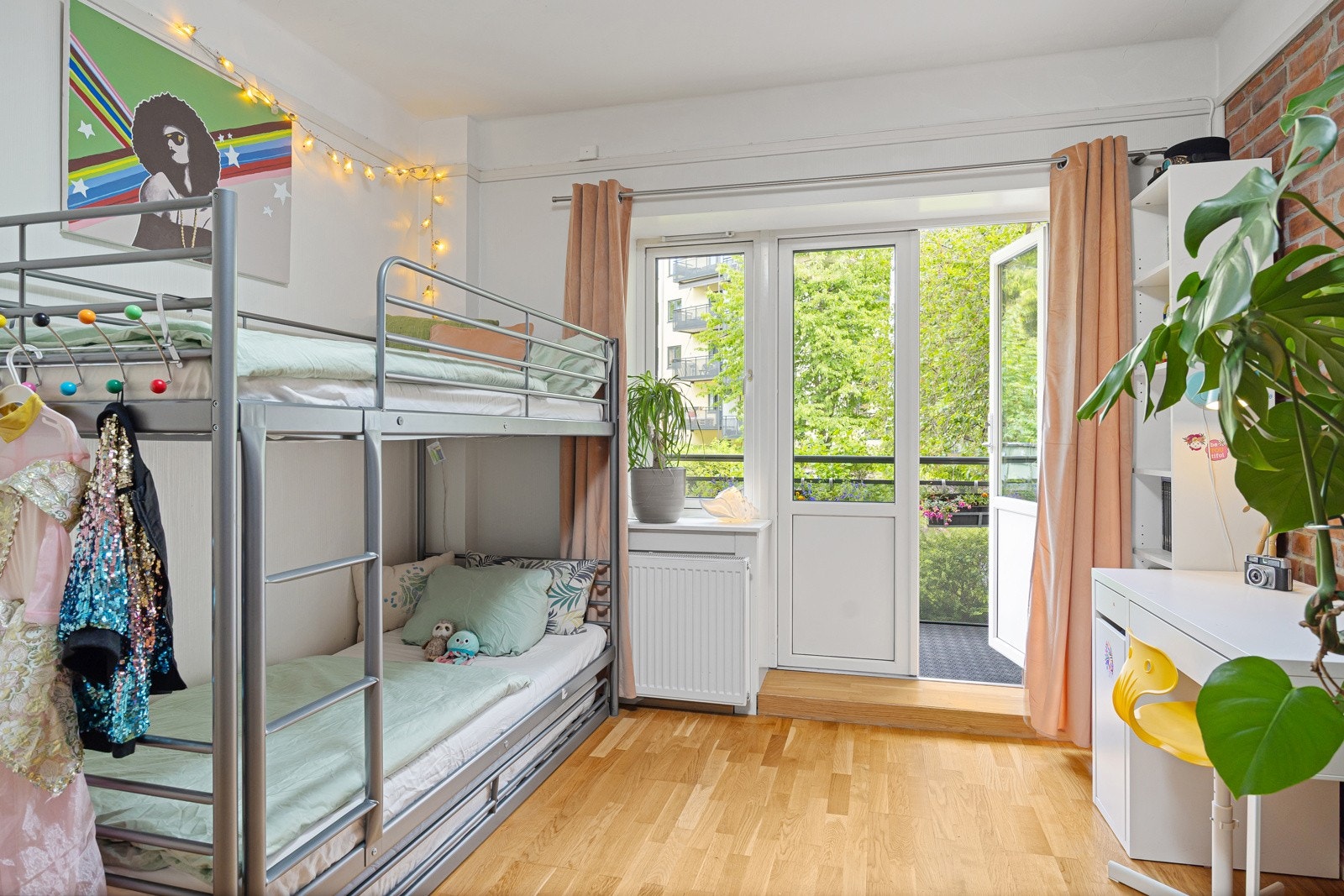 - Begge soverommene vender mot indre gårdsrom - Galleribilde