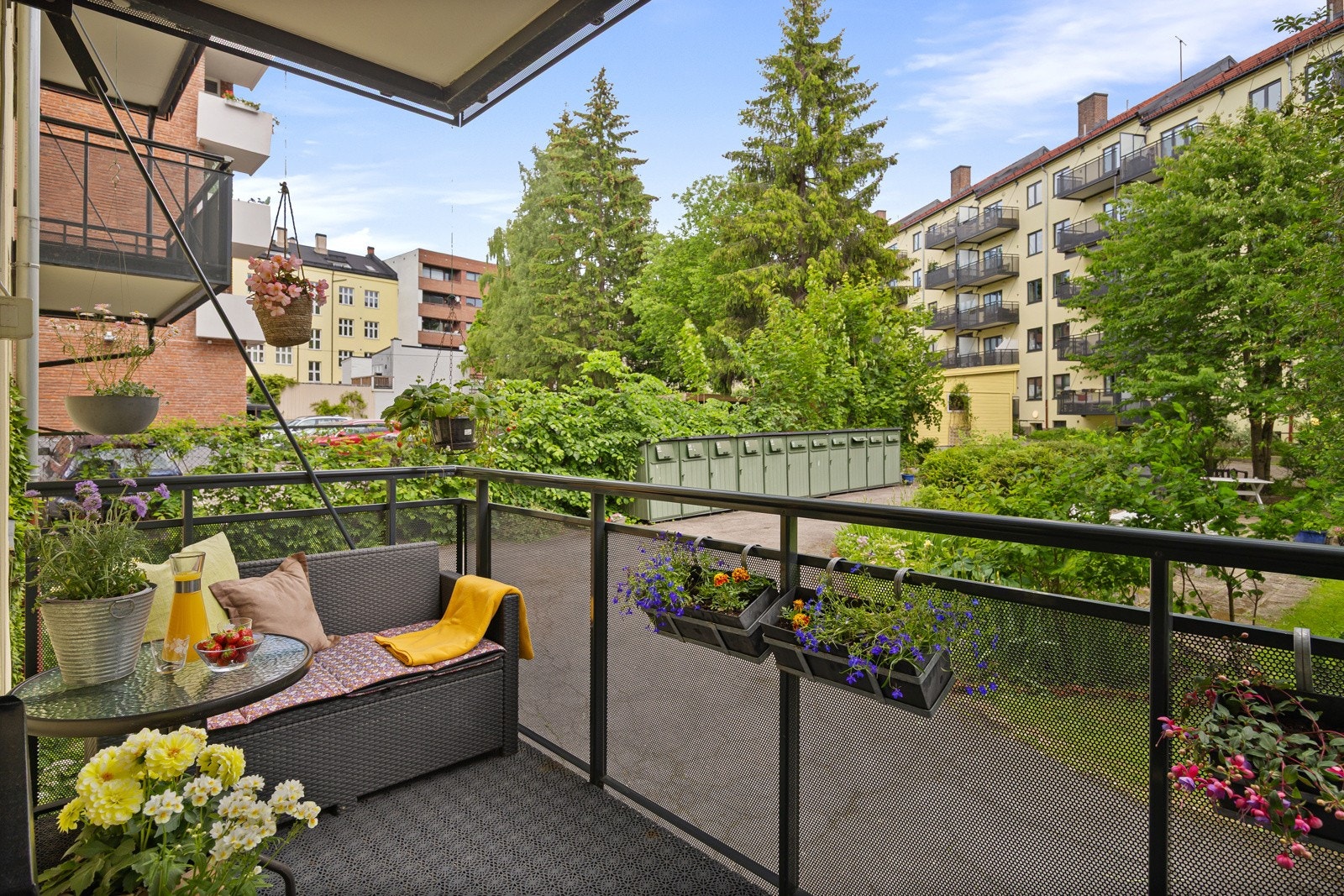 - Velkommen til Christies gate 13, presentert av Eiendomsmegler MNEF/Partner Bjørnar Mikkelsen (tlf. 938 98 132) hos Schala &Partners - Galleribilde