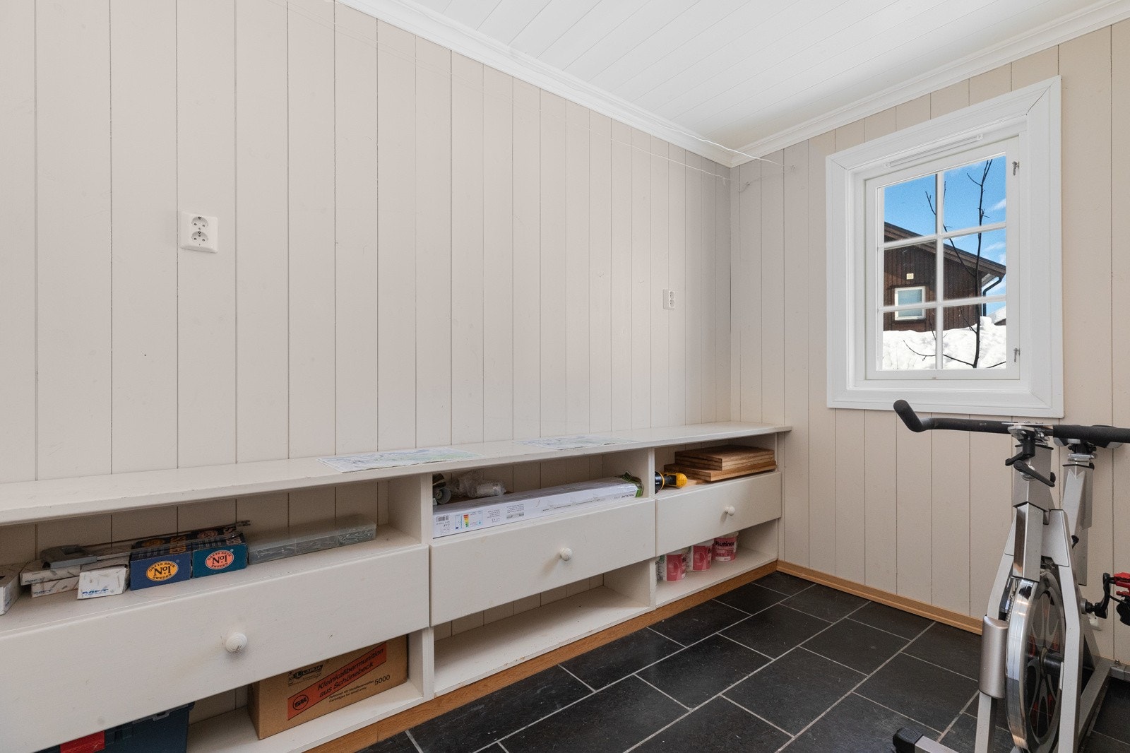 Bod med fliser og varmekabler Galleribilde