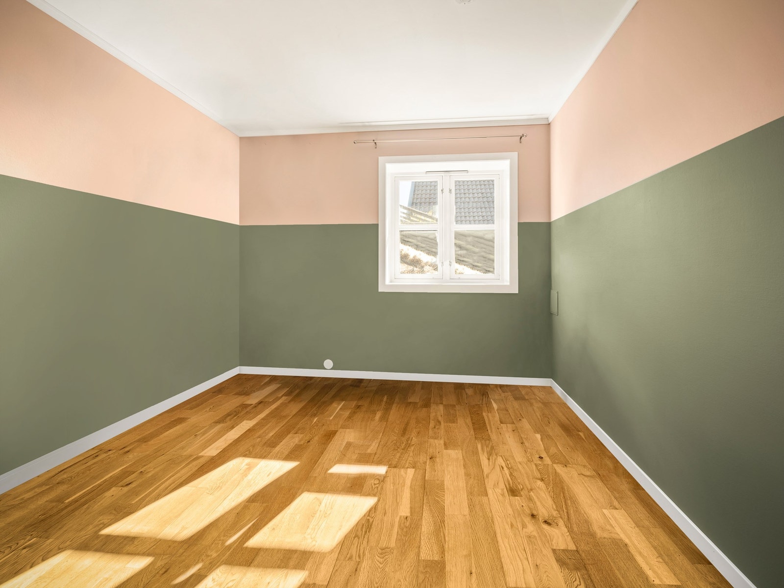 Dette rommet på ca. 13 kvm. er byggemeldt som bod, men har i senere år vært benyttet som både soverom og treningsrom. Galleribilde