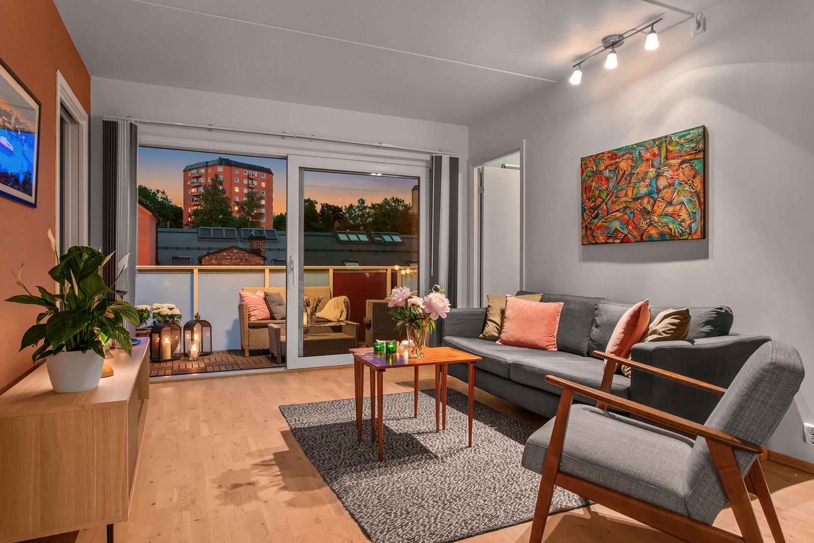 PrivatMegleren Primera v/Ingrid L. Eriksson har gleden av å presentere Sinsenveien 3A! Galleribilde