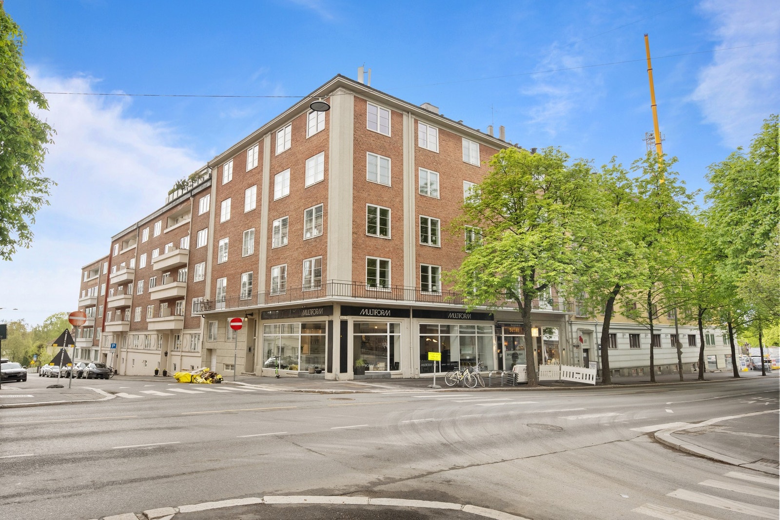 Hjørnegård - leiligheten ligger i 2. etasje Galleribilde