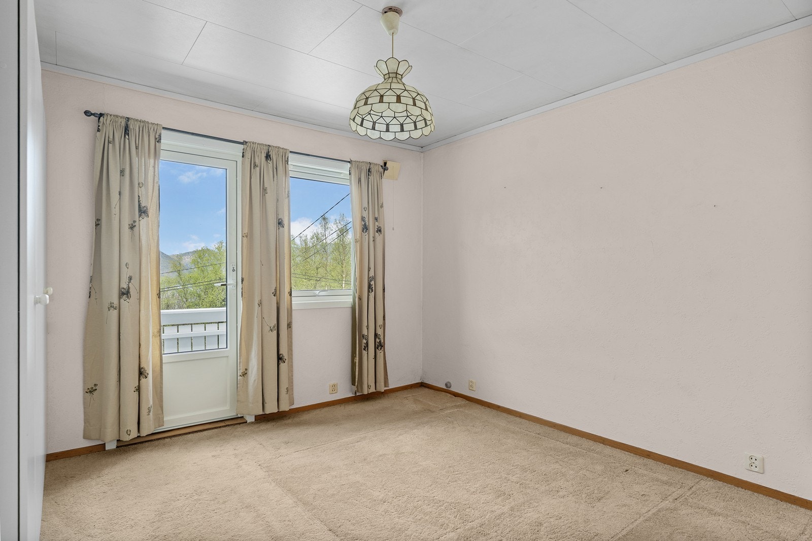 Soverom 2 med adgang til egen balkong Galleribilde