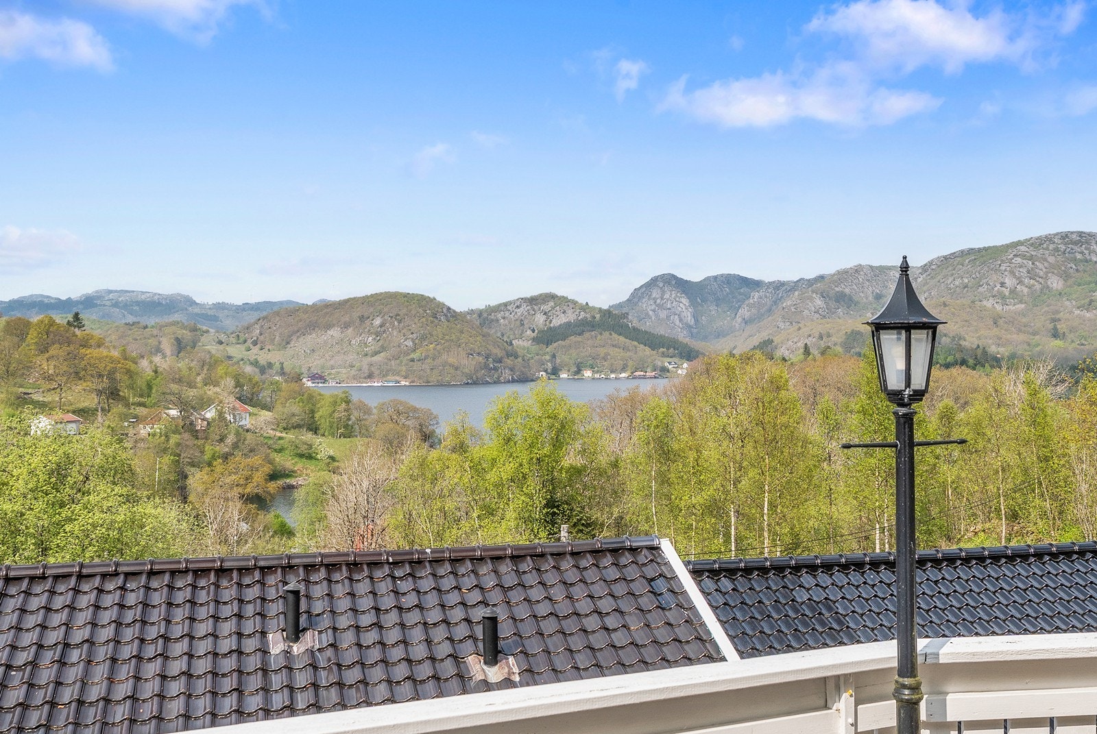 God utsikt over Bilandsbukta Galleribilde