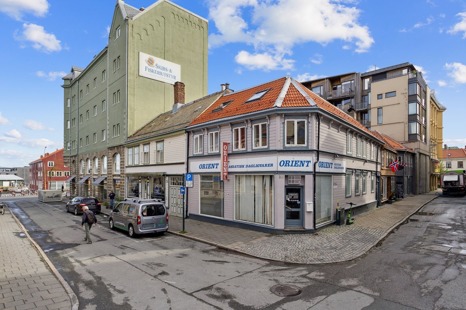 Leiligheten ligger tilbaketrukket og rolig, til tross for sin sentrale beliggenhet. Galleribilde