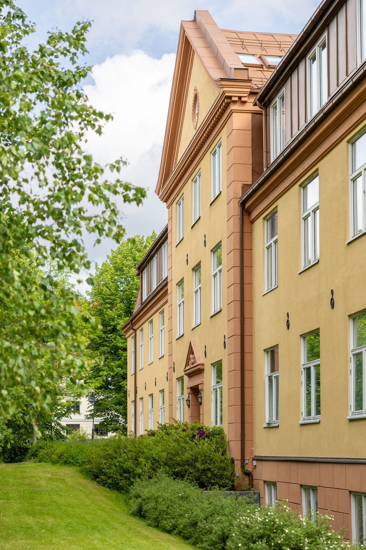 Fantastisk gammel bygård med særpreg. Galleribilde