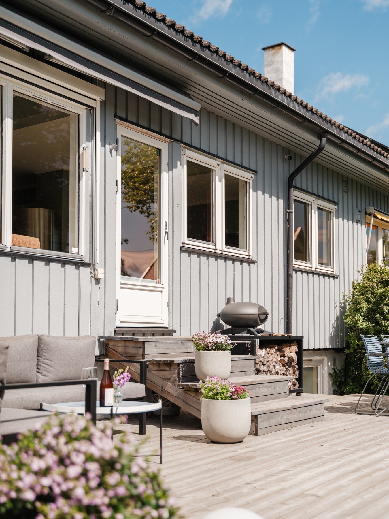 Det er montert markise som kan benyttes ved behov. Galleribilde