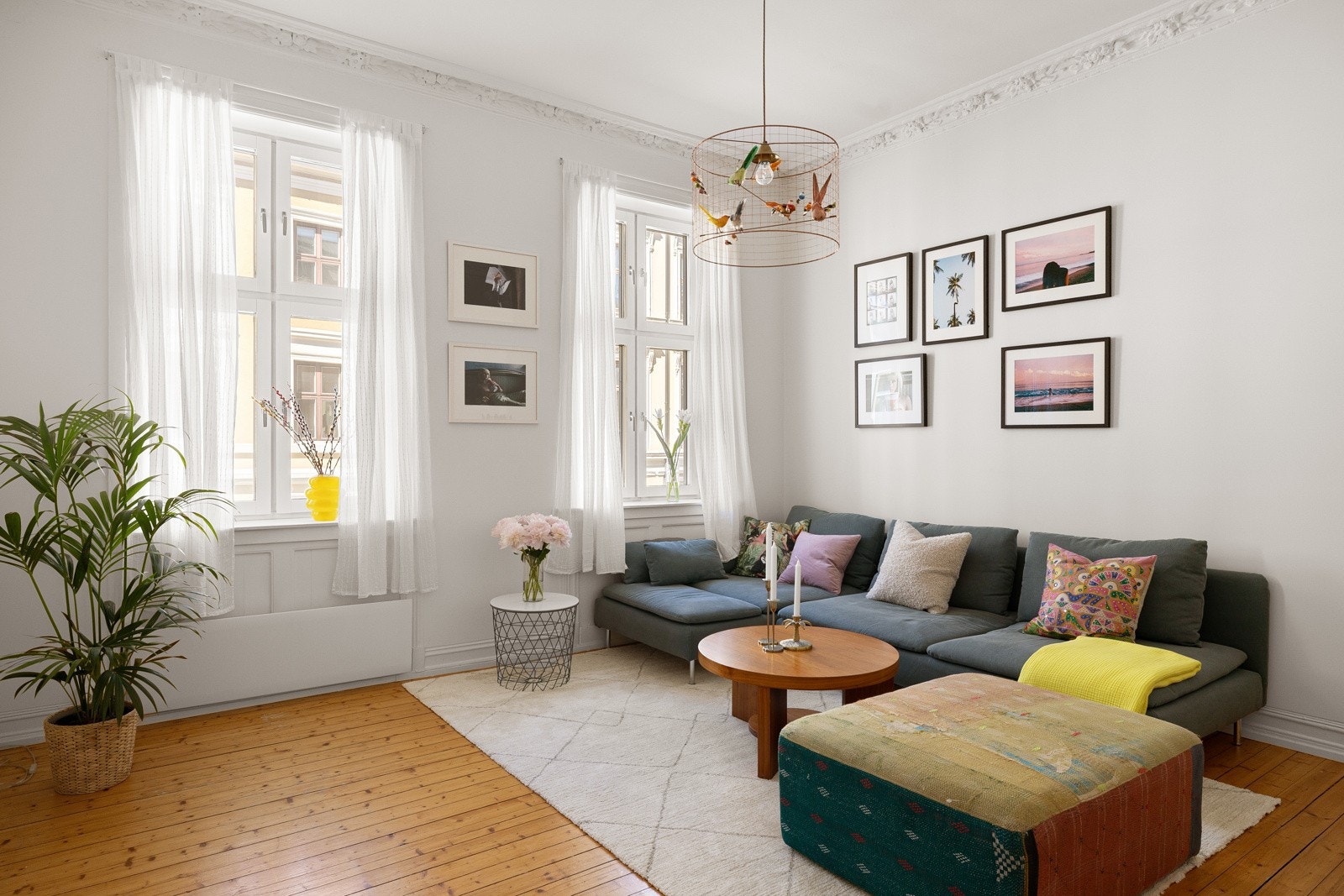 En lys og sjarmerende 2-roms leilighet i en fredet klassisk bygård fra 1898. Galleribilde