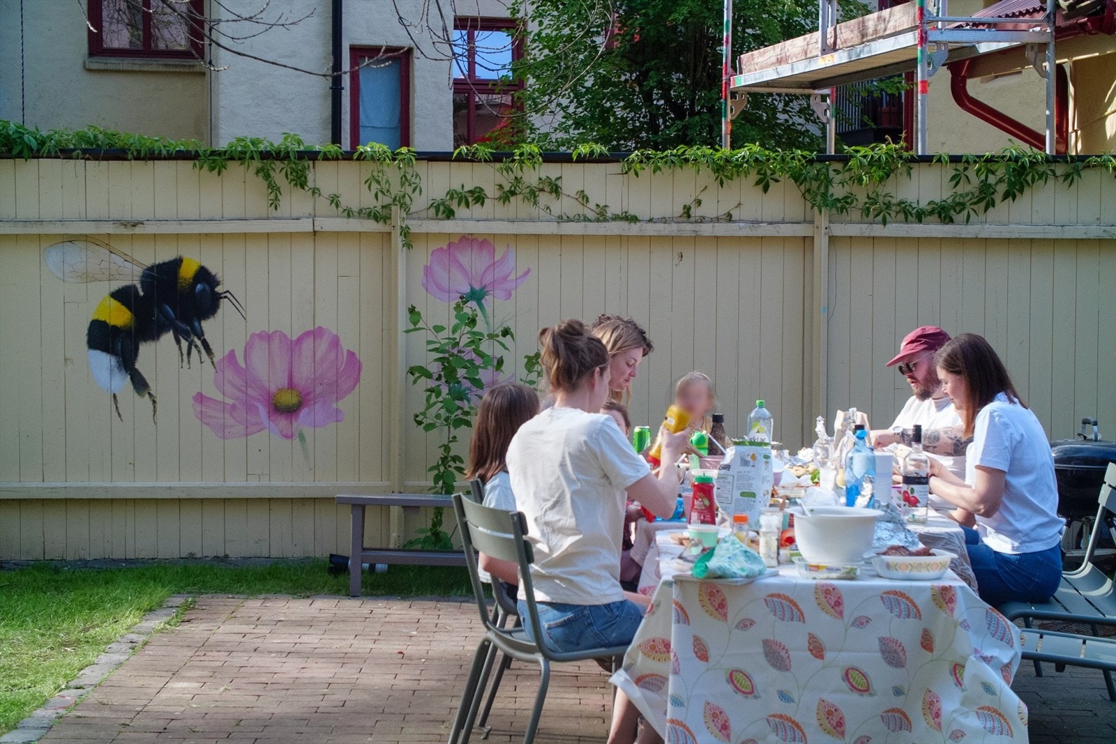 Borettslaget har en dedikert styre og hyggelige folk i alle aldre som bor her. Galleribilde