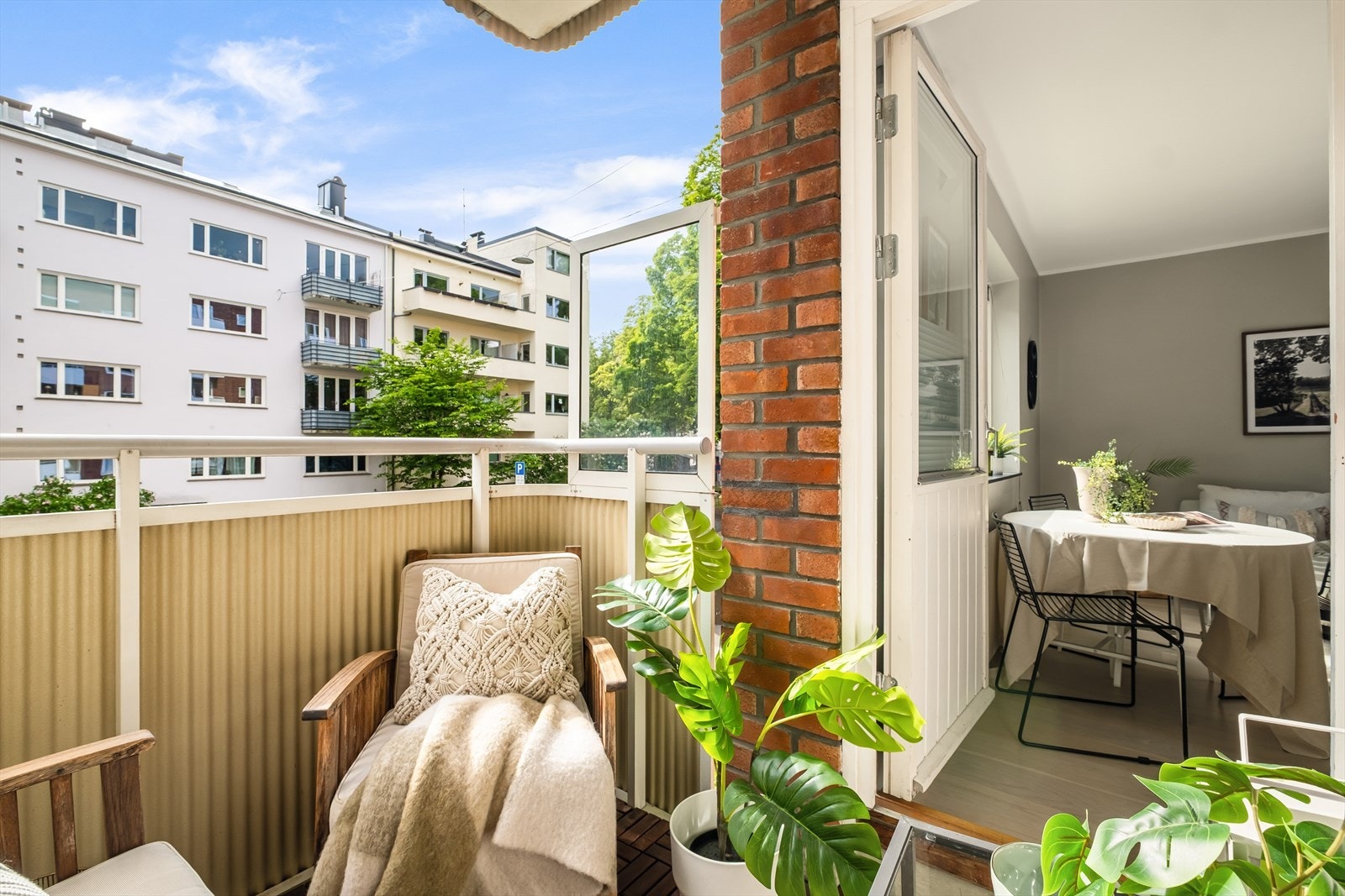 Her er det sol fra ca. 12-21 midtsommers. Galleribilde