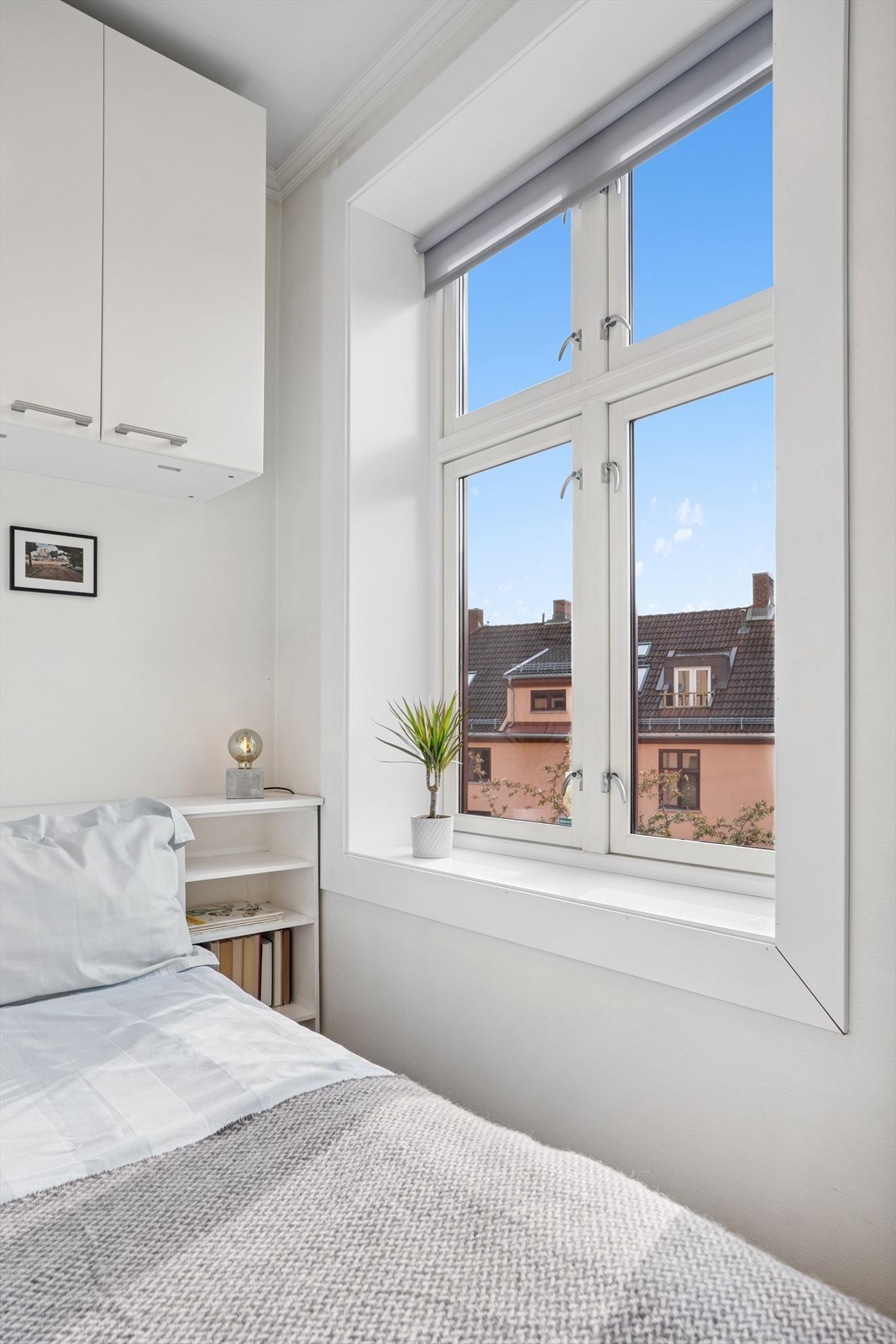 Soverommet vender inn mot rolig og stille bakgård. Galleribilde