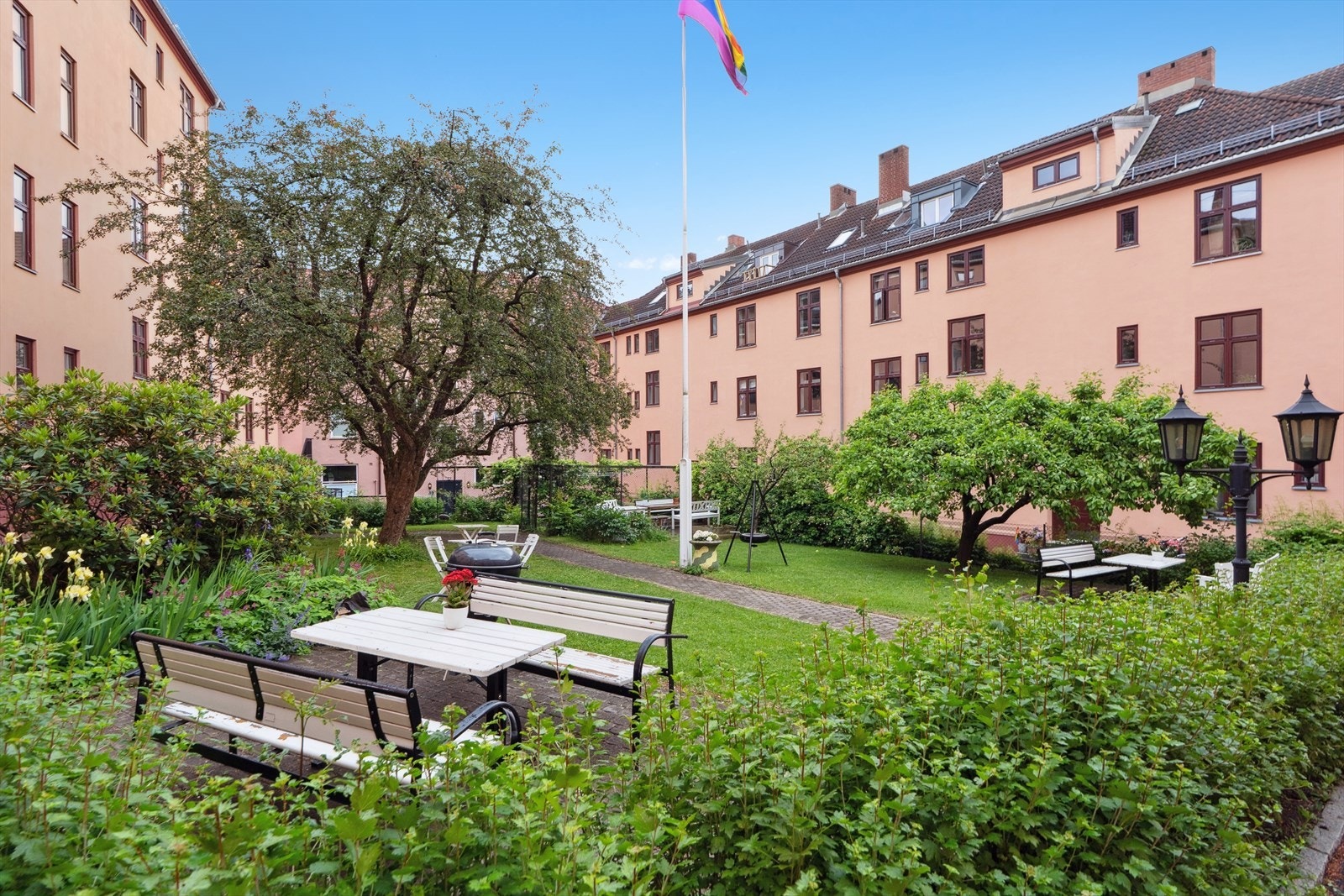 Her bor du i et rolig område og et hyggelig bomiljø. Galleribilde