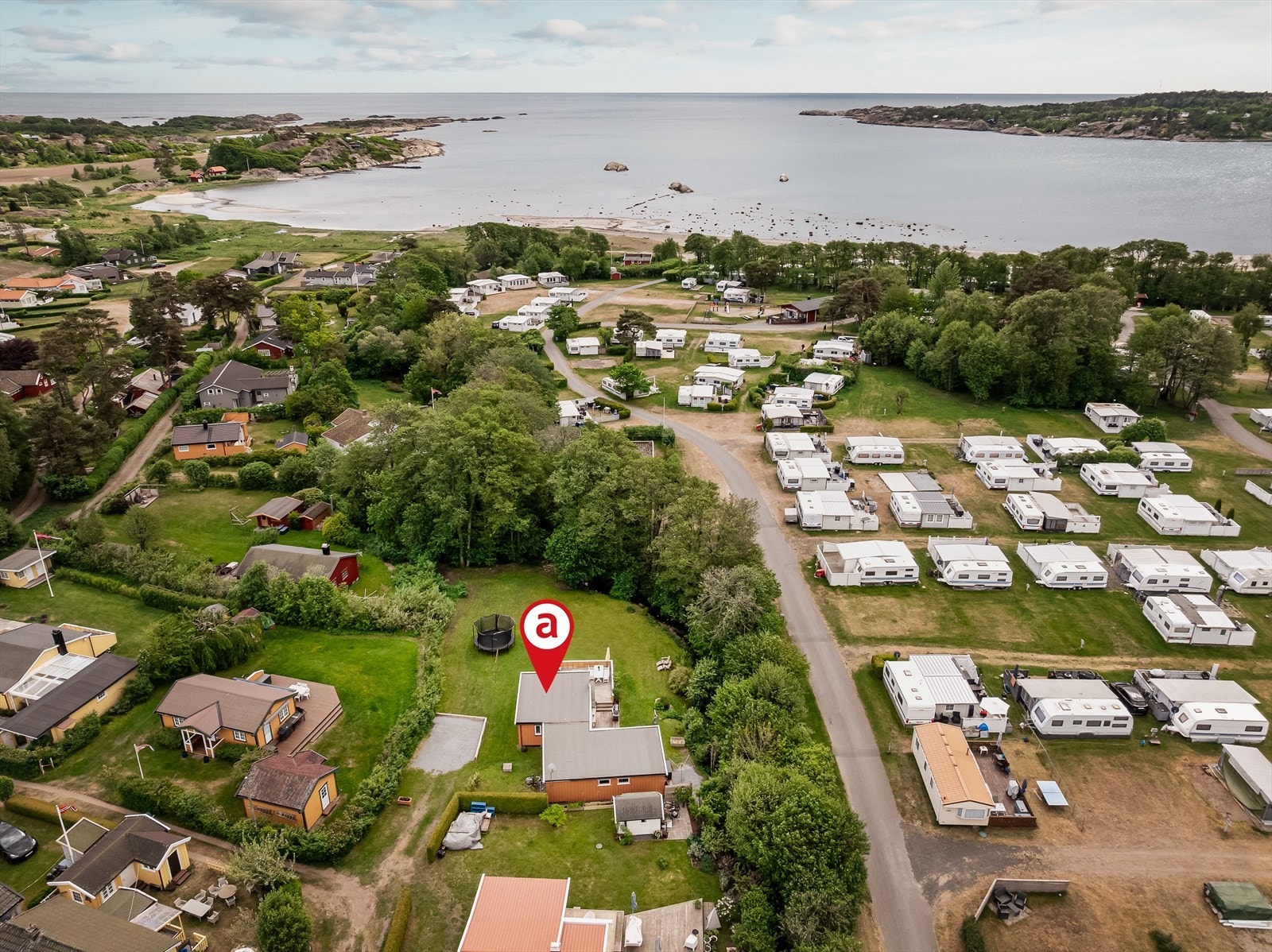 Flott usjenert beliggenhet med kort vei til badesttand Galleribilde