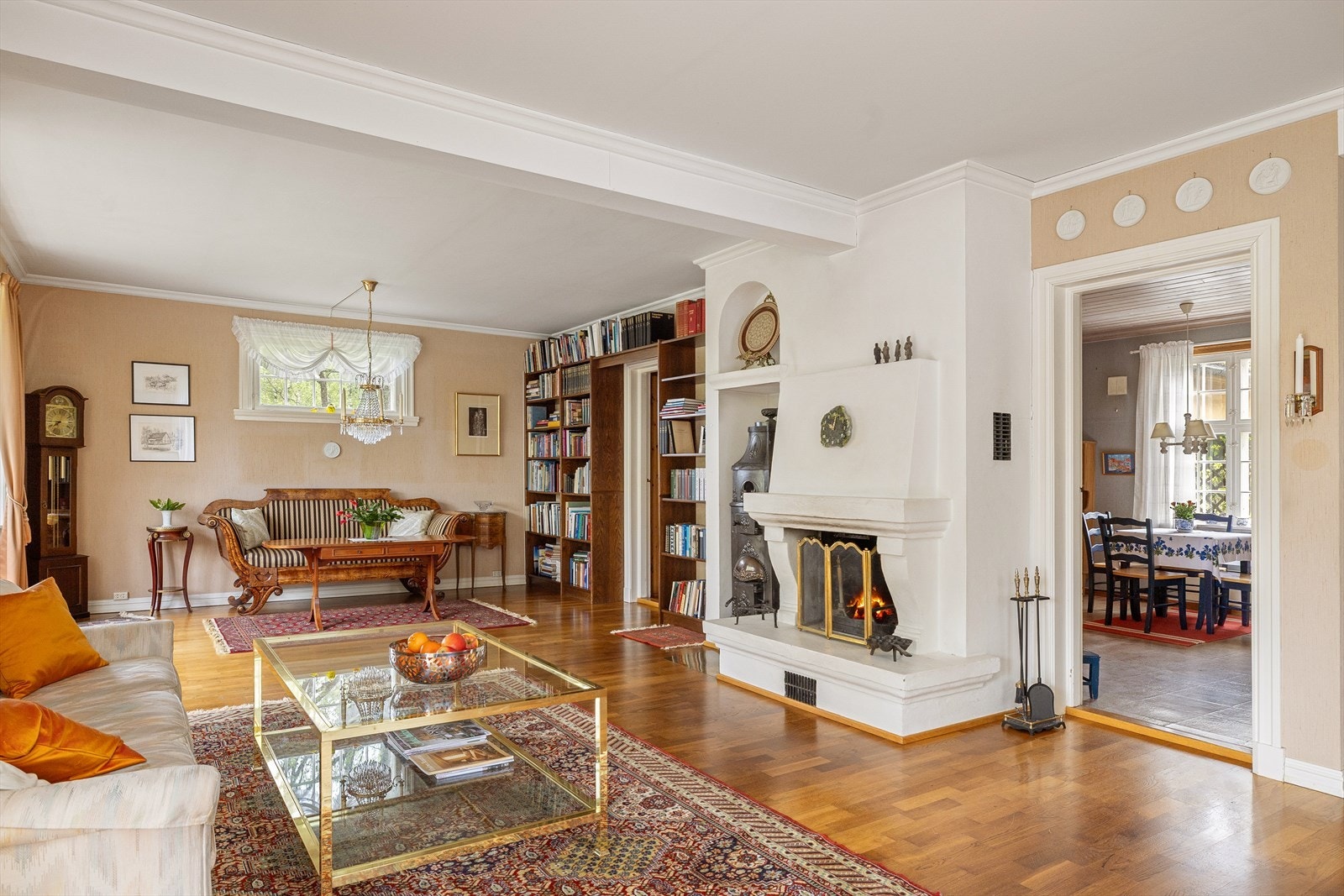 Lys og hyggelig stue. Galleribilde