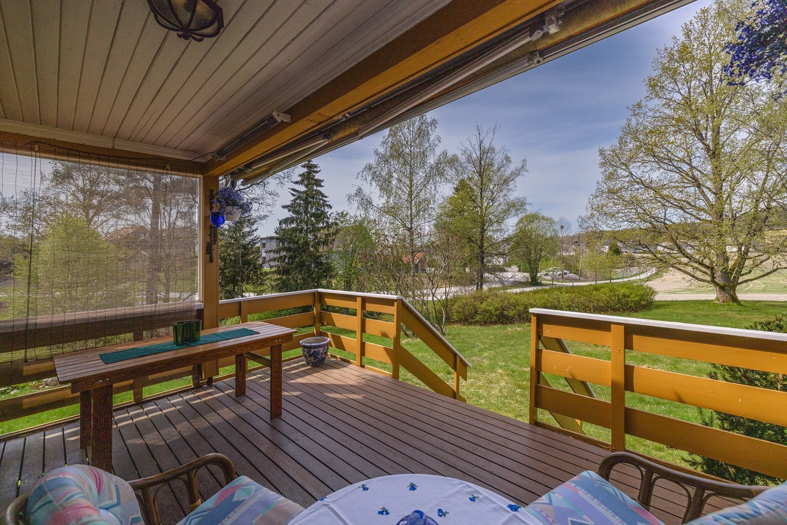 God plass til utemøblement og grill. Galleribilde