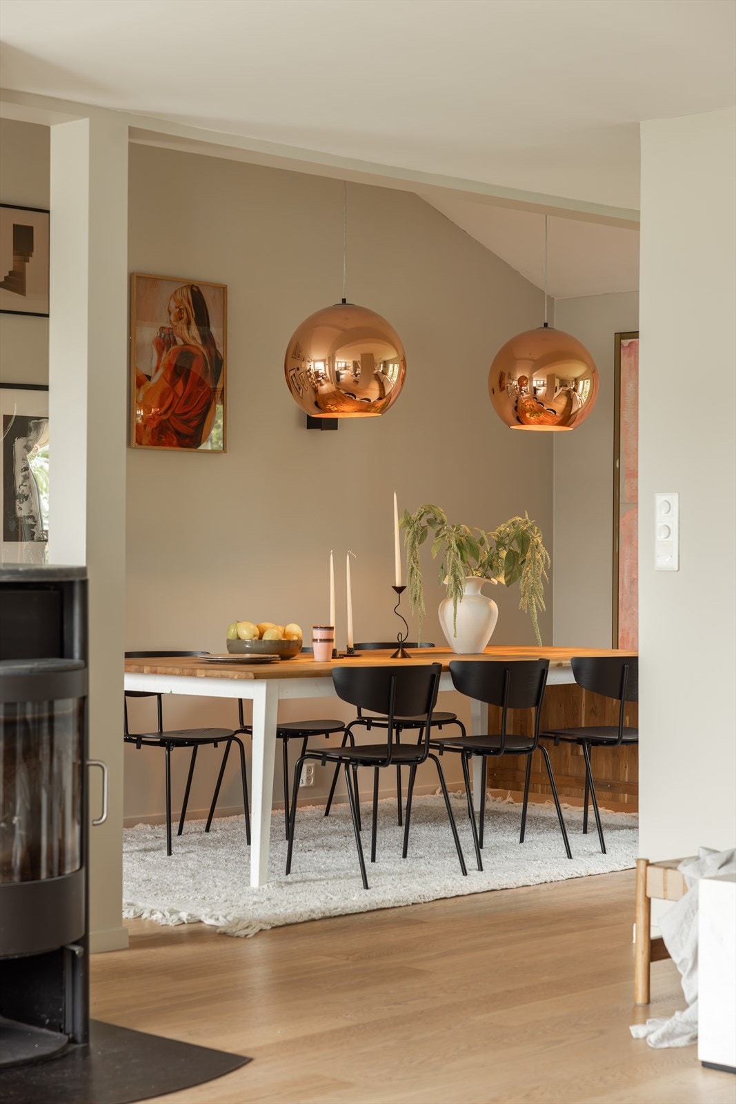 Det er god plass til langbord for større selskap. Galleribilde
