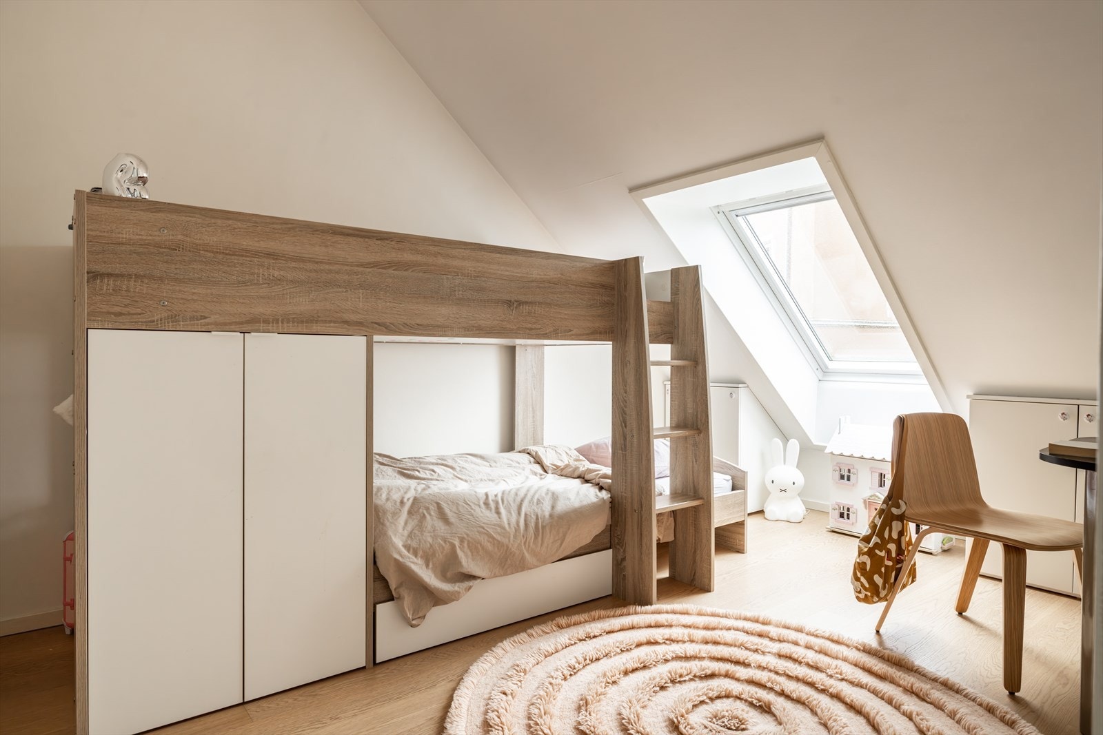 Soverom to på loft - perfekt som barnerom gjesterom eller kontor. Galleribilde