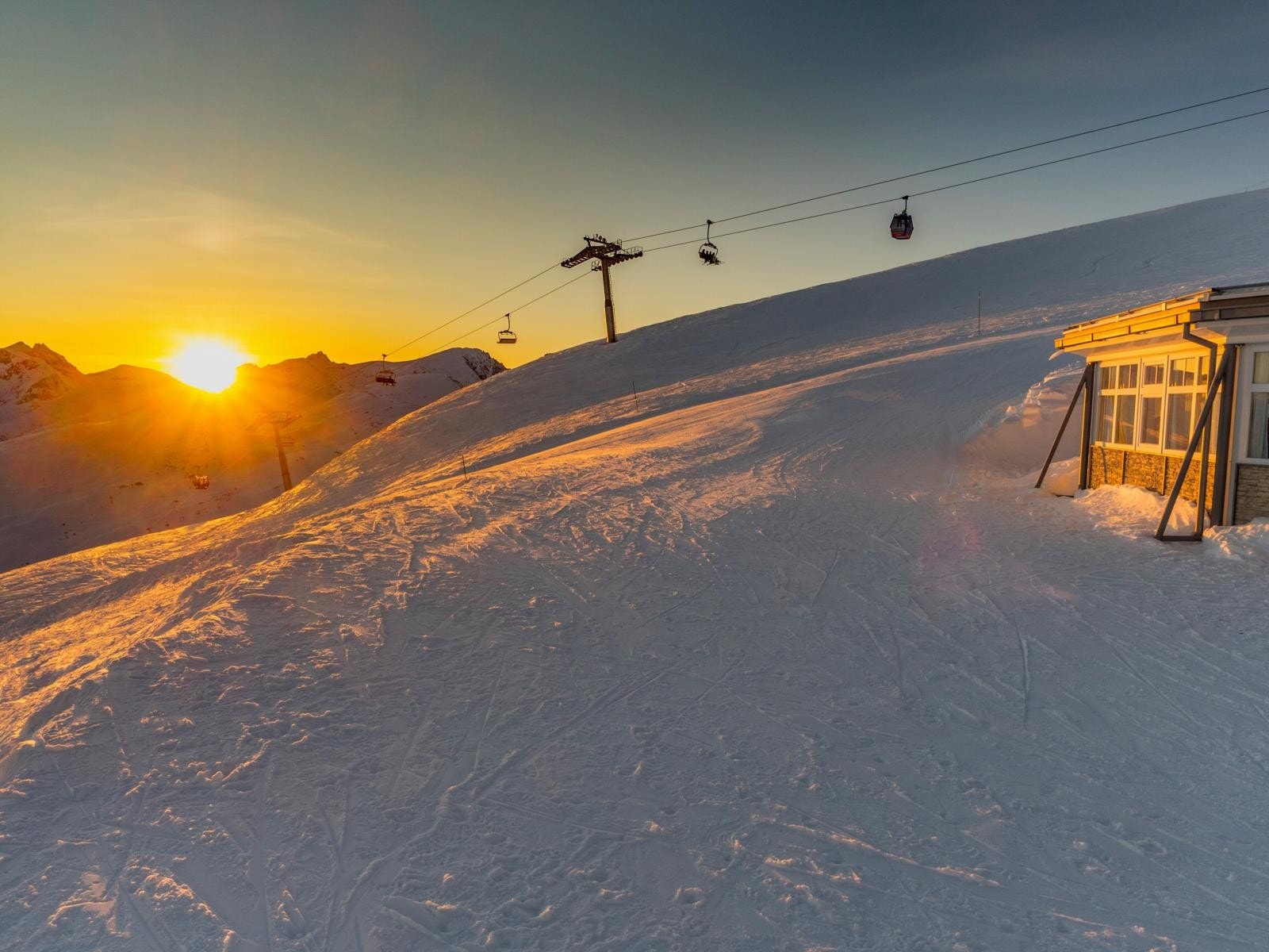Vi anbefaler å ta en titt på både området og tomten. Galleribilde