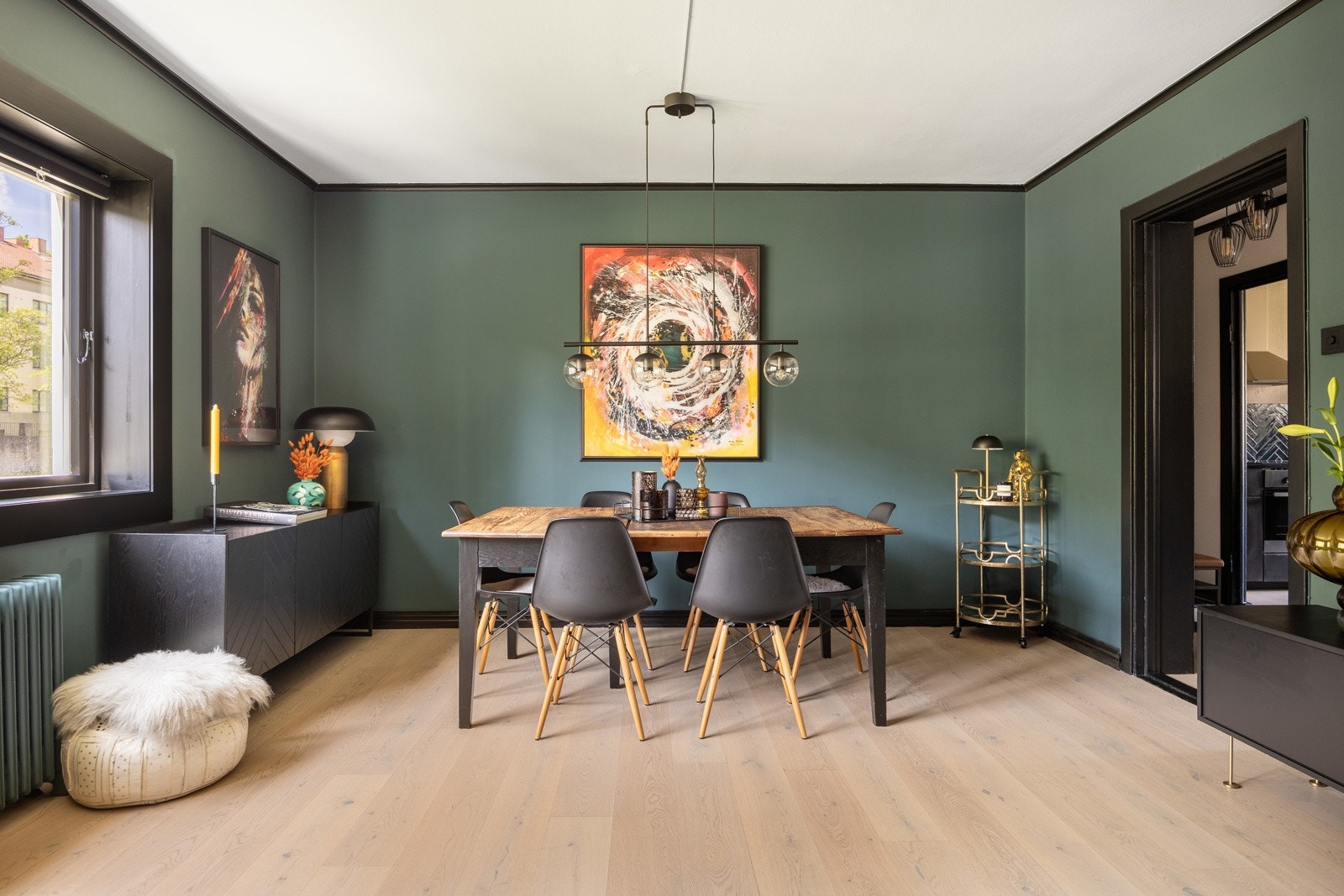 Uelands gate 57H presenteres av EIE eiendomsmegling ved Helene Antone Norstøm og Lone Marie Trandem. Galleribilde