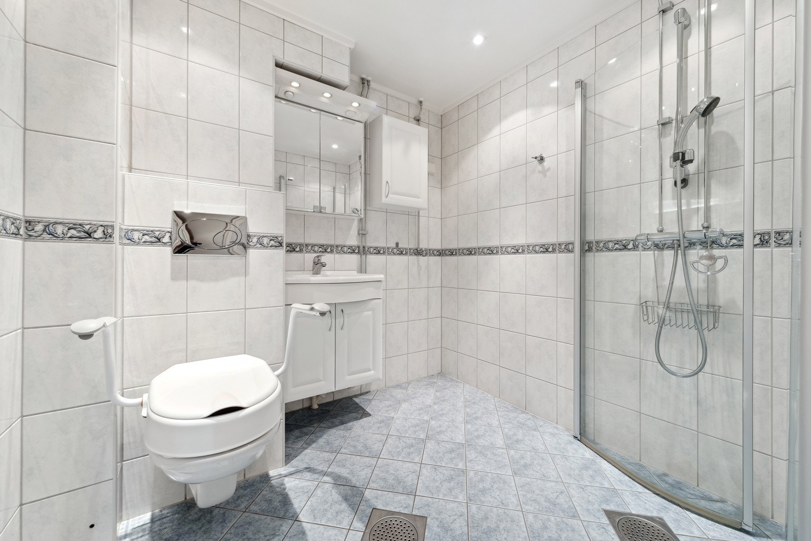 Baderom fra 2007, rehabilitert i regi av borettslaget. Galleribilde