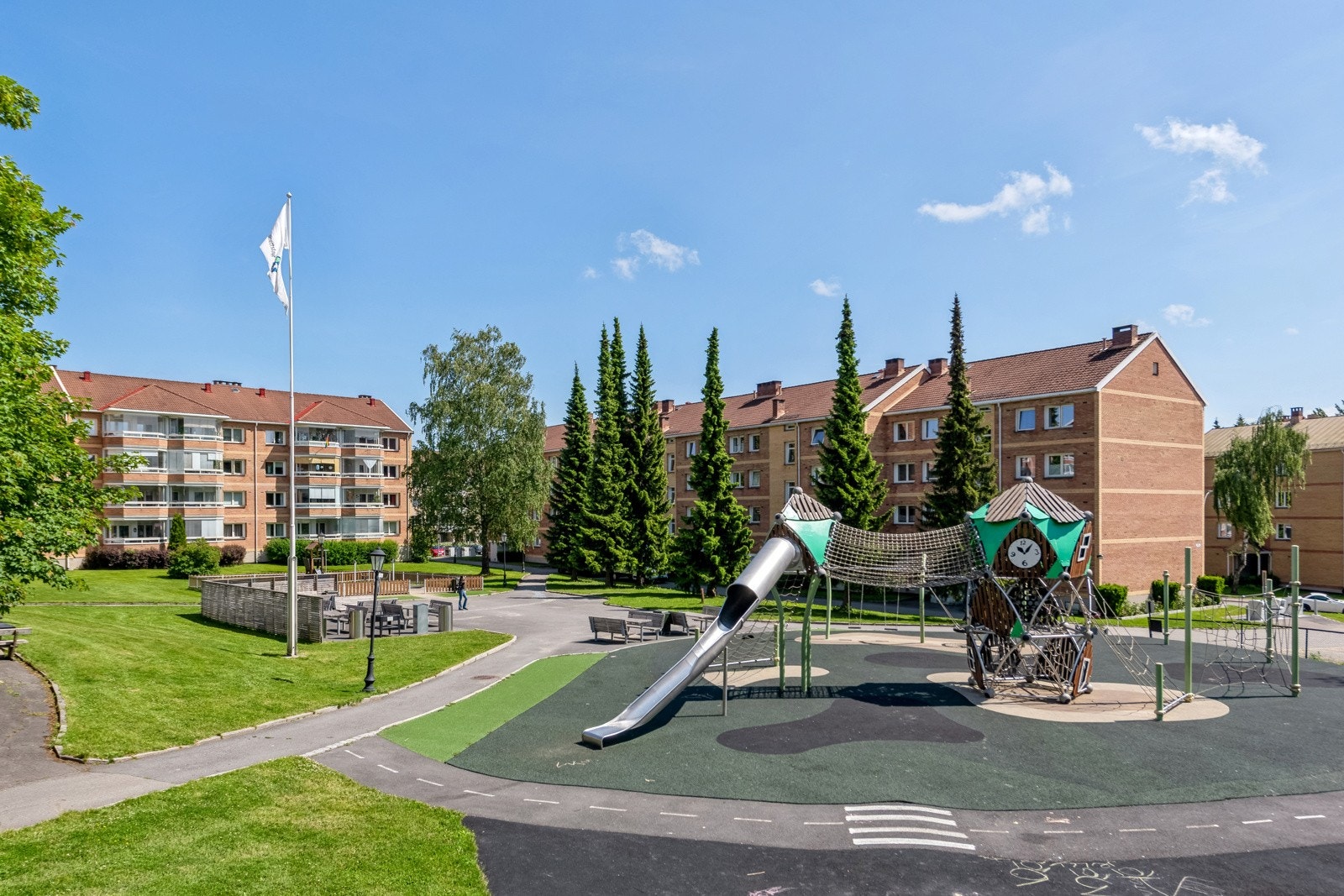 Barnevennlig område med kort vei til skole og barnehager. Galleribilde