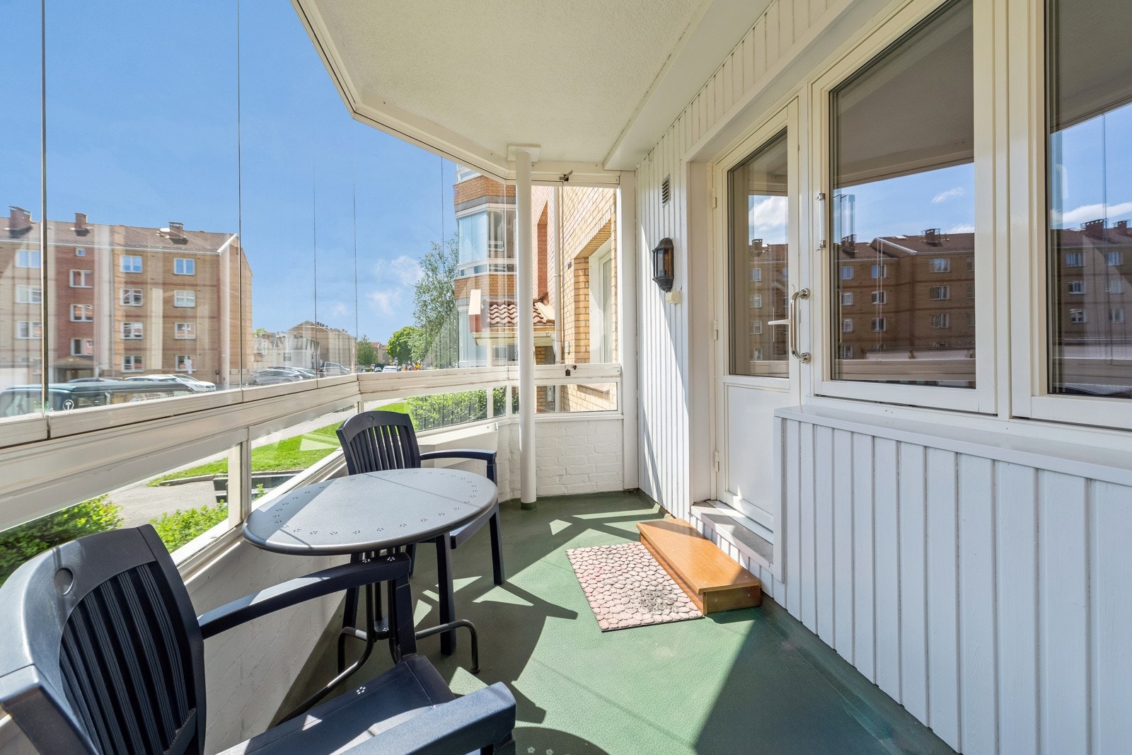 Balkongen blir en naturlig forlengelse av stuen. Galleribilde