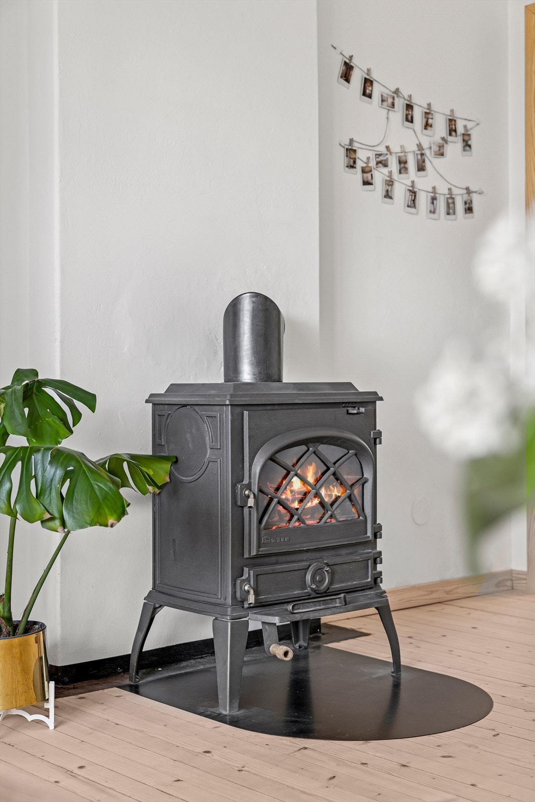 Peisen bidrar til en lun og koselig stemning på kalde vinterdager. Galleribilde