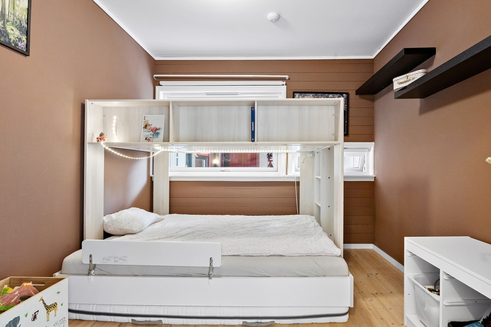 Soverom 2 ligger også i underetasjen. Galleribilde