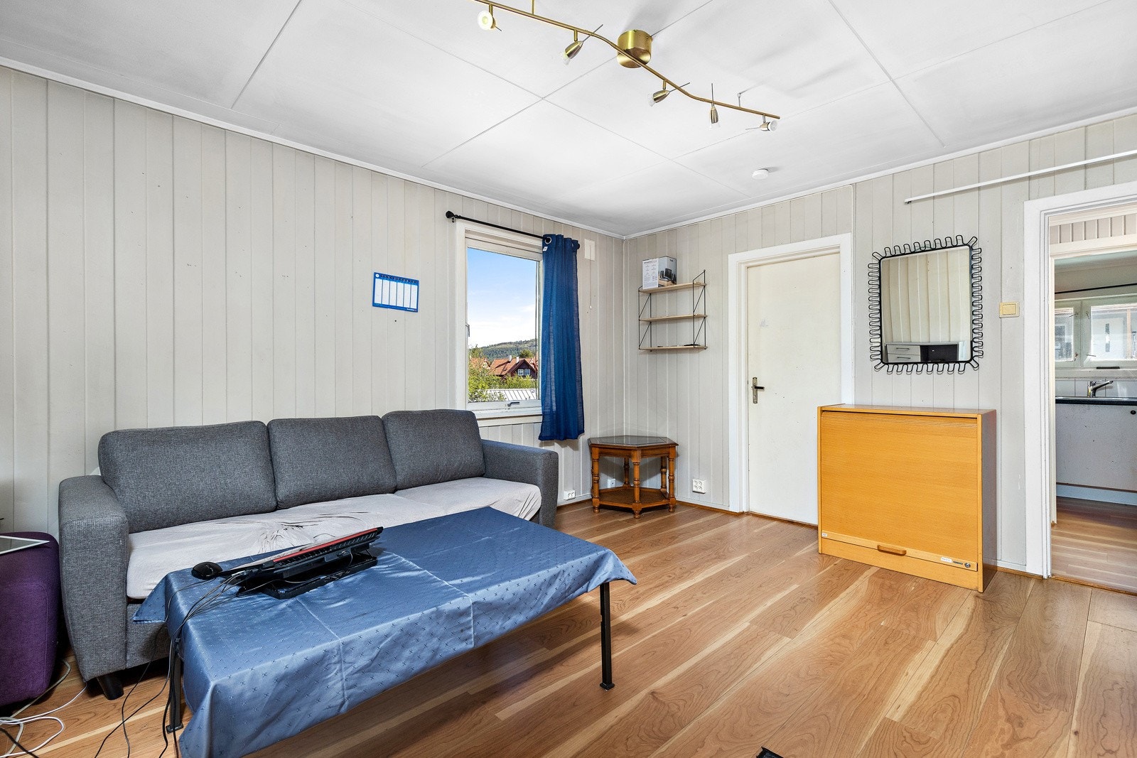 Stue med god plass til innredning (Leilighet nr. 4) Galleribilde