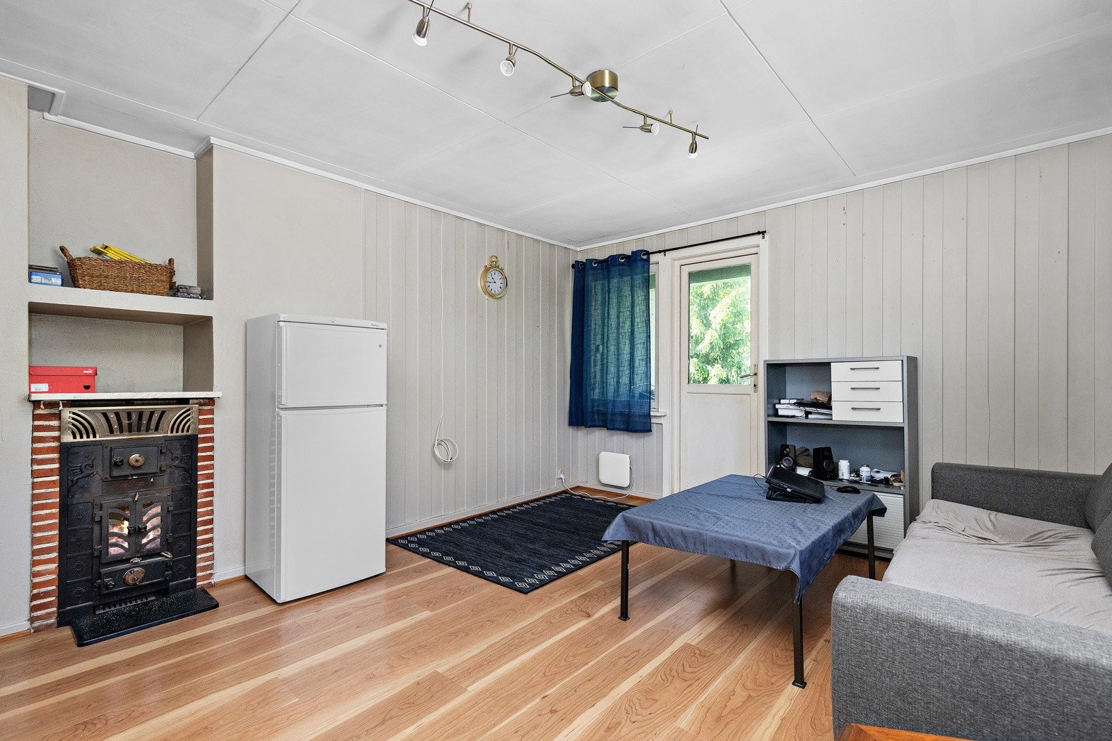 Eldre peis som varmer på de kaldeste dagene. (Leiilighet nr. 4) Galleribilde