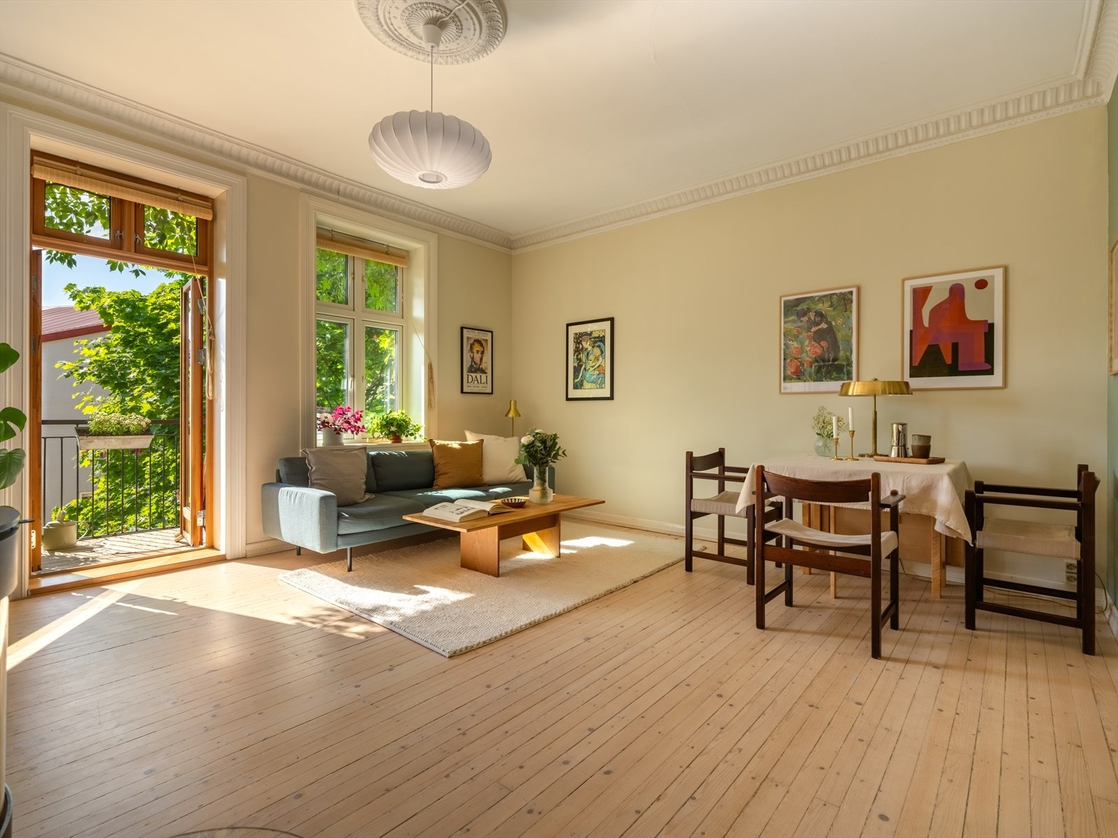 Velkommen til denne flotte, klassiske leiligheten i Christies gate 30B! Galleribilde