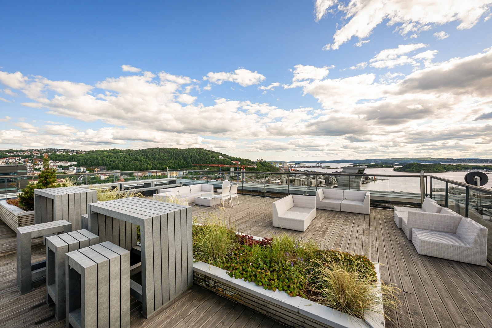 Felles takterrasse i 19. etasje - Her er du på byens tak! Galleribilde