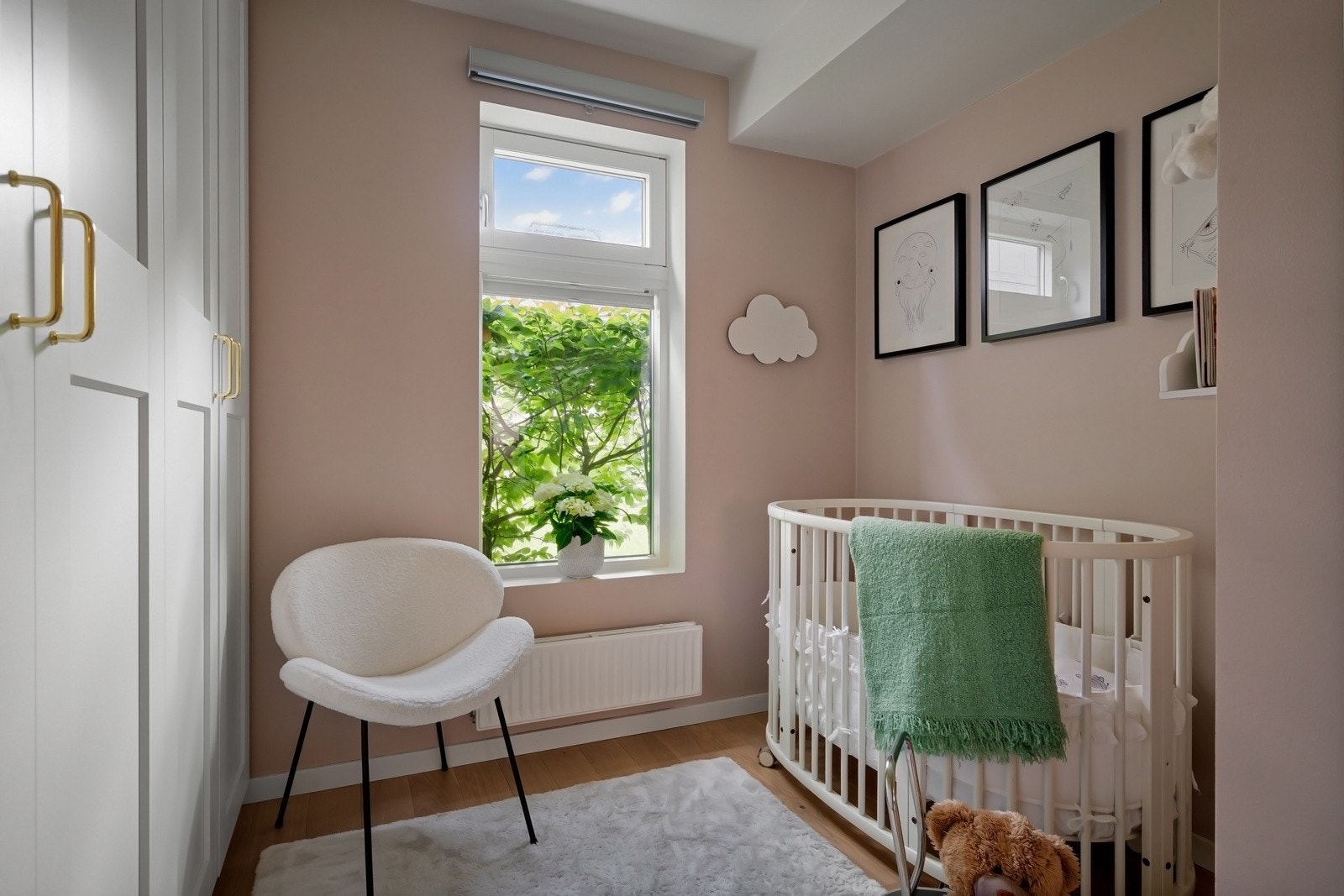 Leilighetens siste soverom benyttes i dag som barnerom Galleribilde