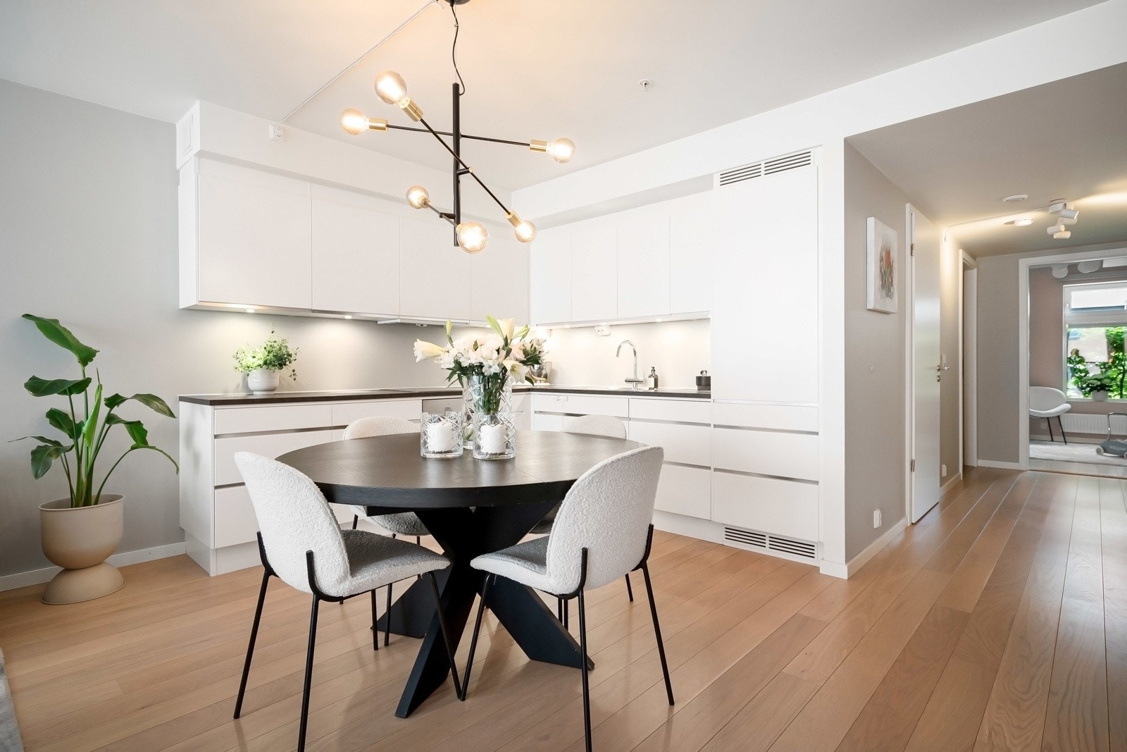 Moderne kjøkkenløsning fra 2016 Galleribilde