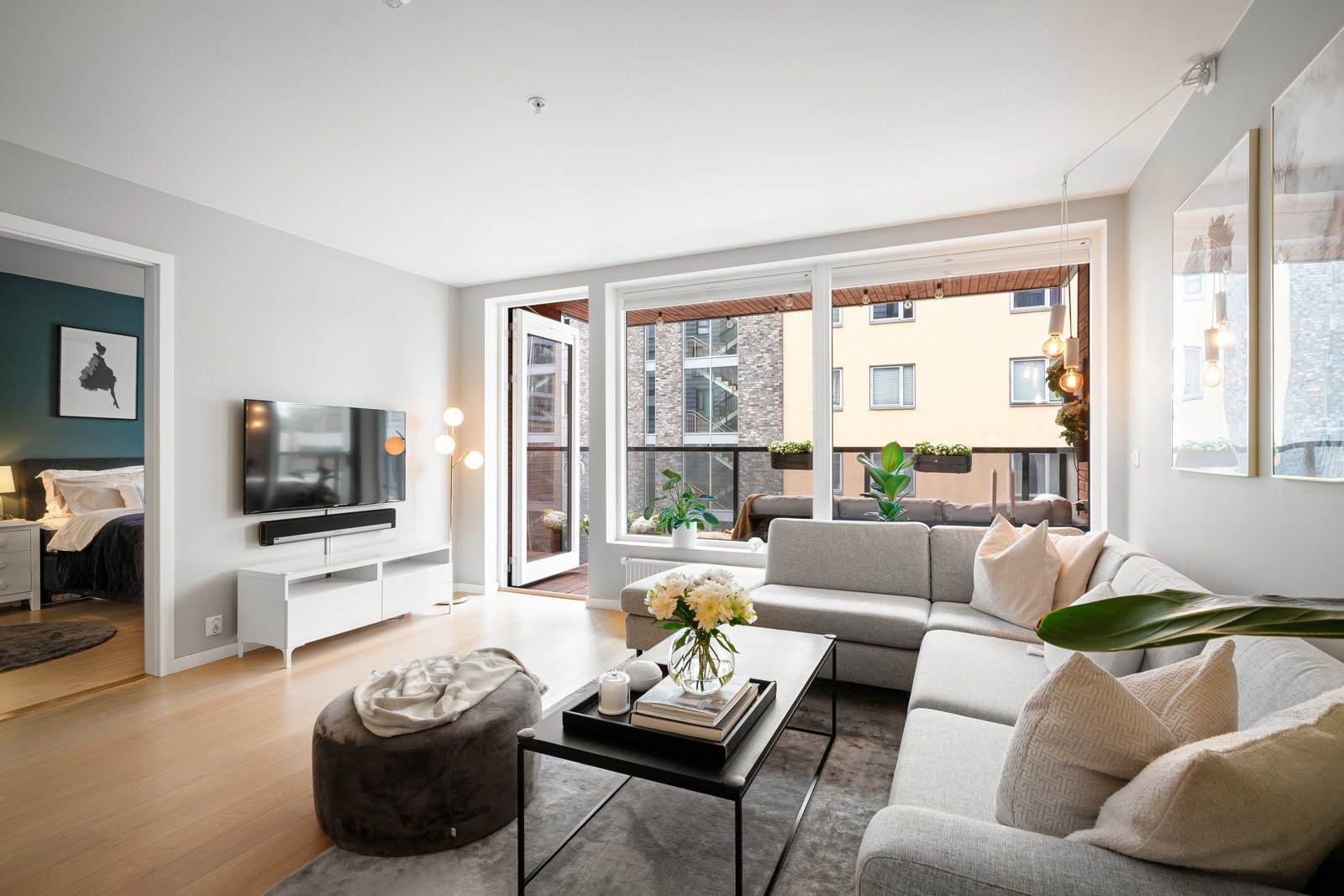 Gjennomgående og lys 4-roms leilighet med attraktiv beliggenhet Galleribilde