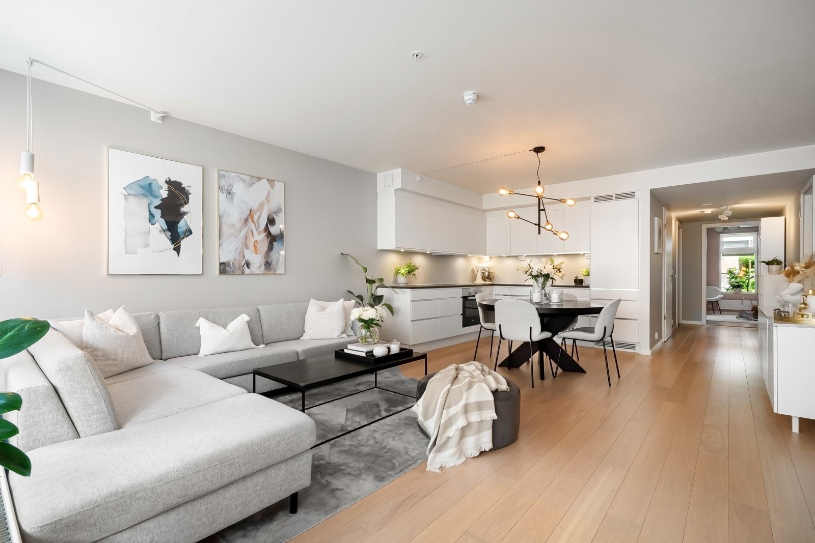 Stue/spisestue Galleribilde