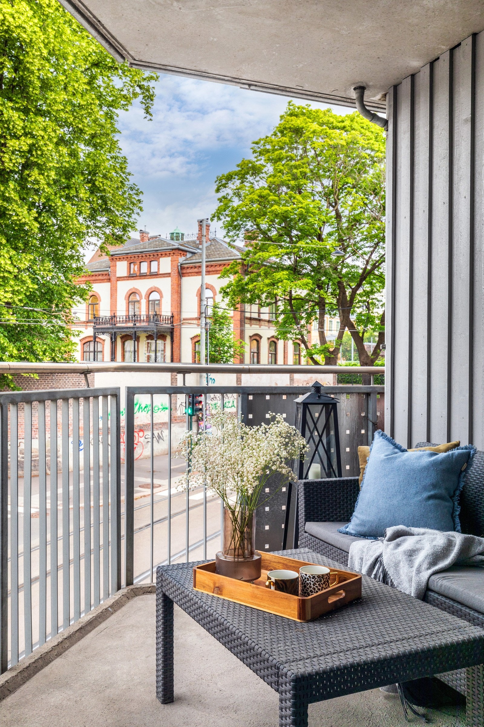 Her er det god plass til hagemøbler, grill og ønsket beplantning. Galleribilde