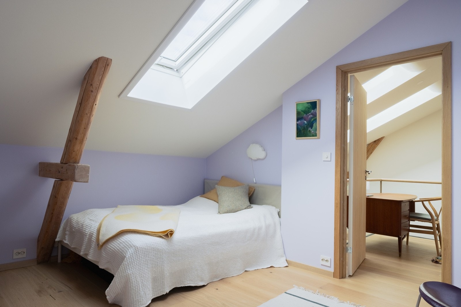 Pent soverom II med plass til seng og nattbord. Galleribilde