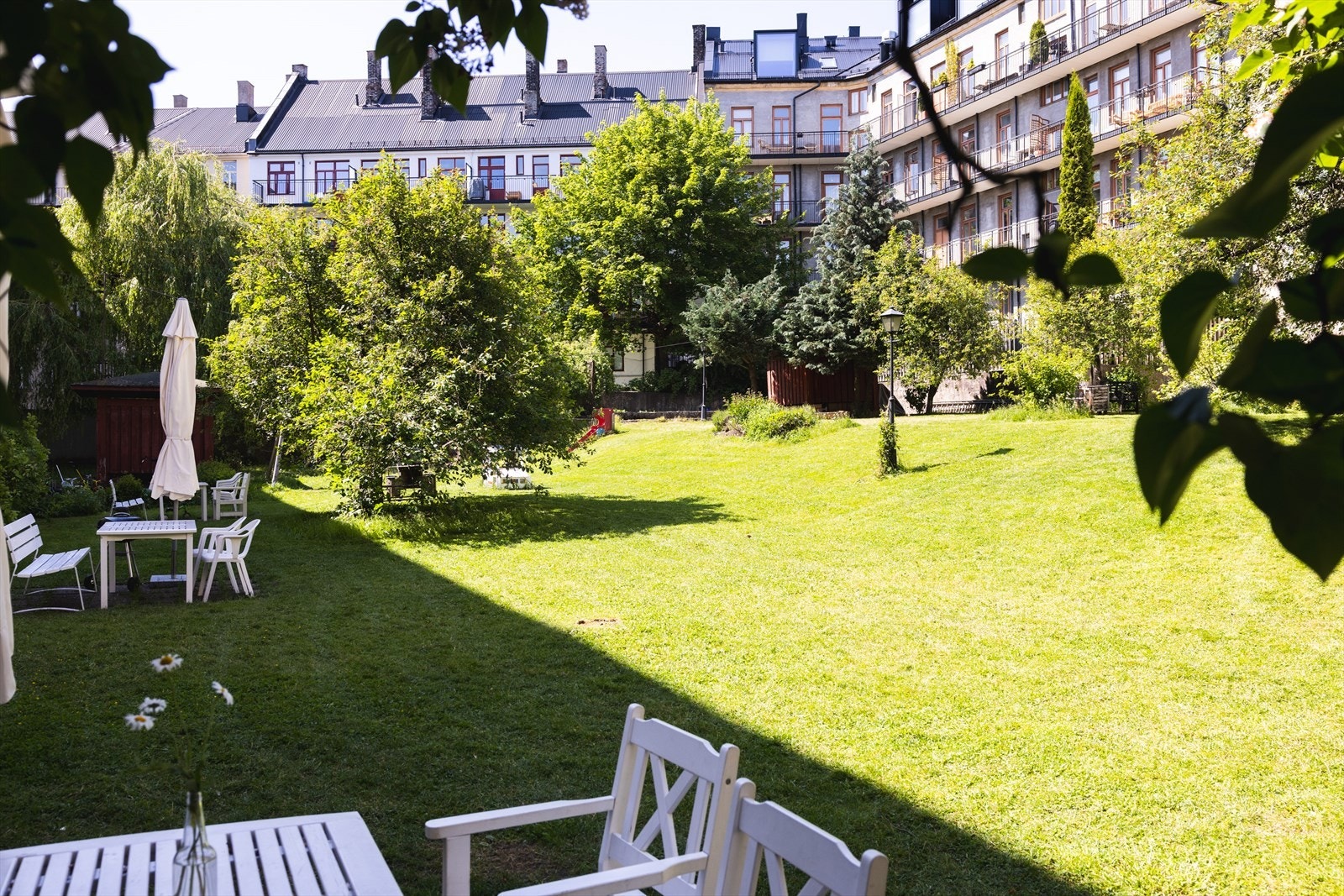 Bakgården er lukket og kun beboere har adgang. Galleribilde