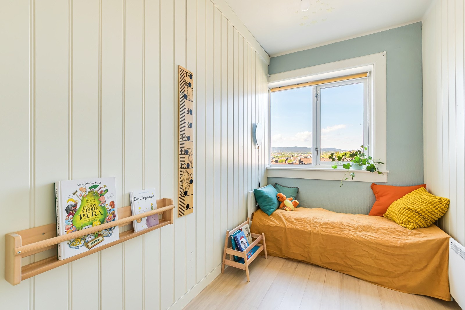 Begge soverommene ligger rolig til mot bakgården. Galleribilde