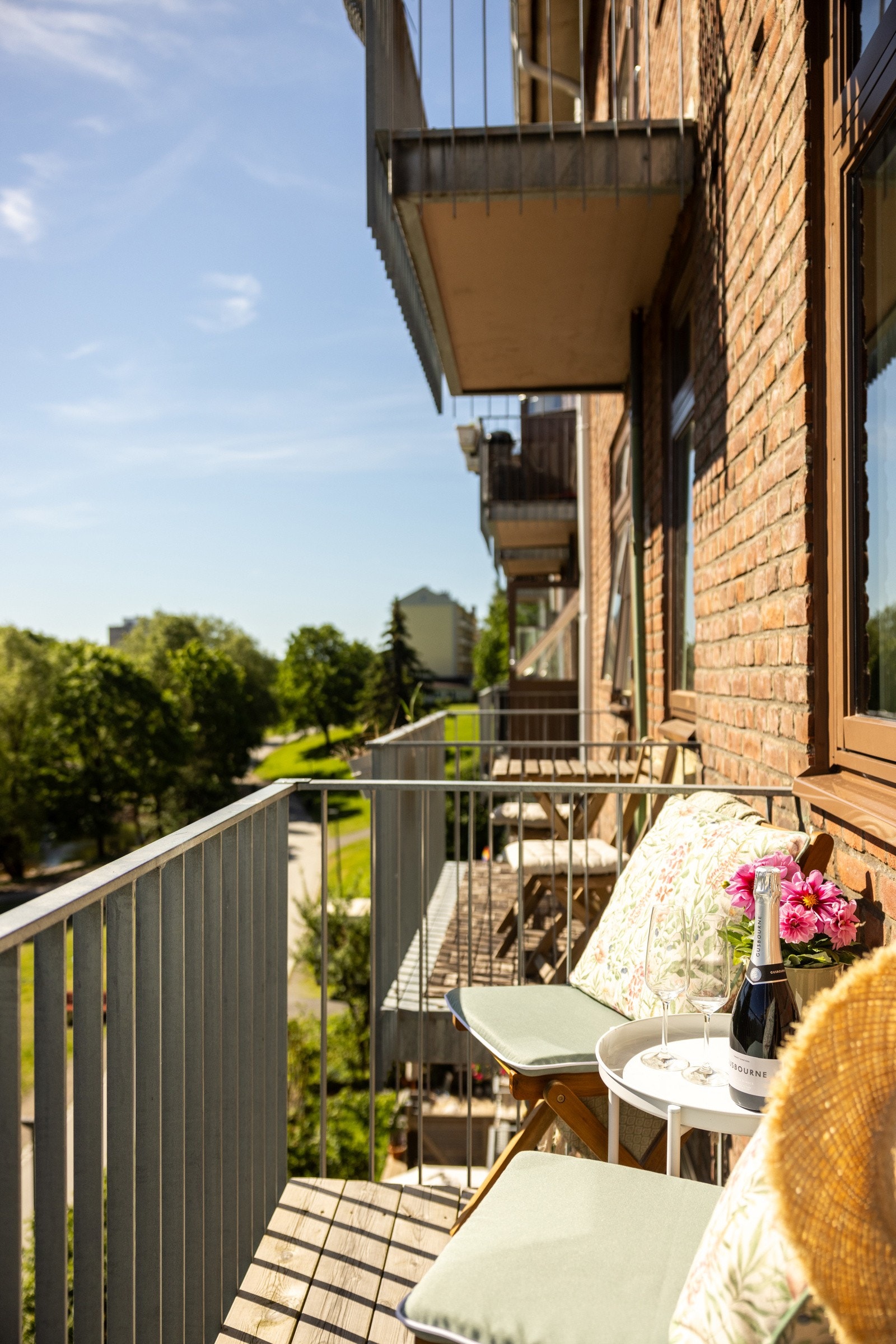 Leilighetens balkong er ca. 3 kvm med fin plass til et kafésett eller lignende. Galleribilde