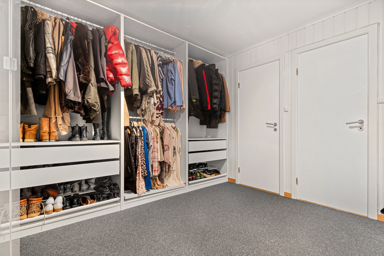 Garderobe Galleribilde