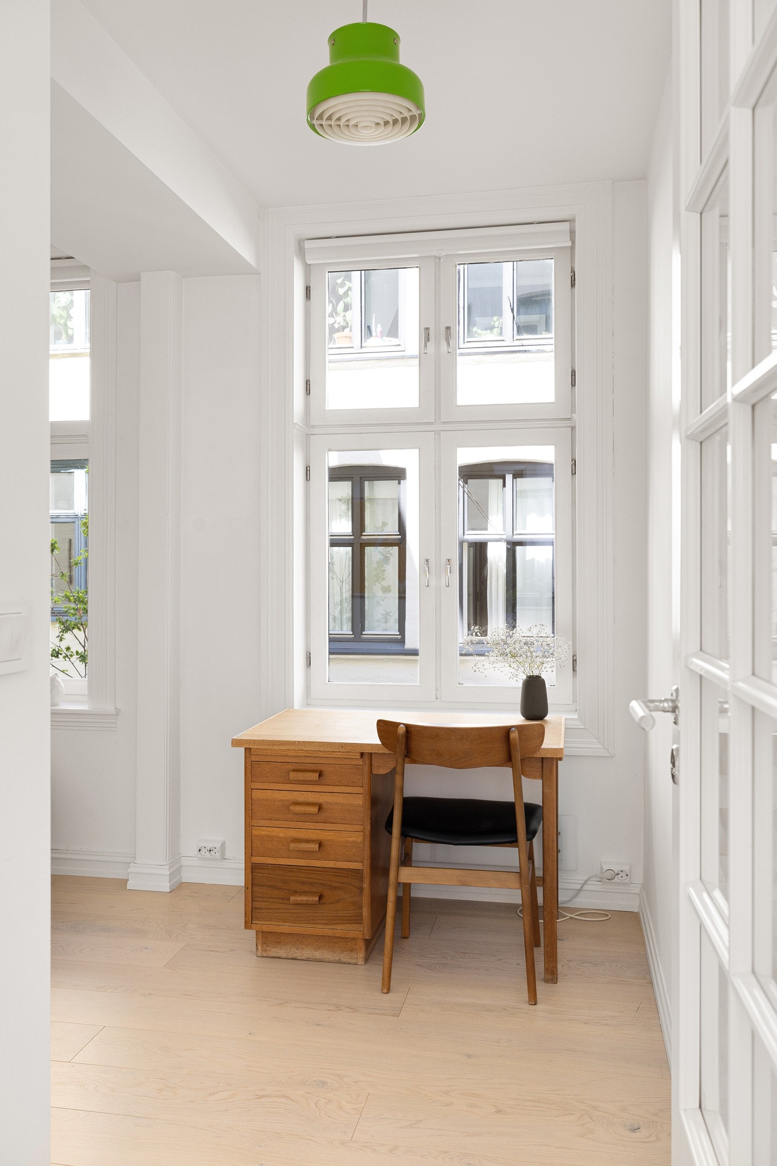 Soverom to passer utmerket som kontor, gjesterom, soverom eller tv-stue - alt etter eget ønske og behov. Galleribilde