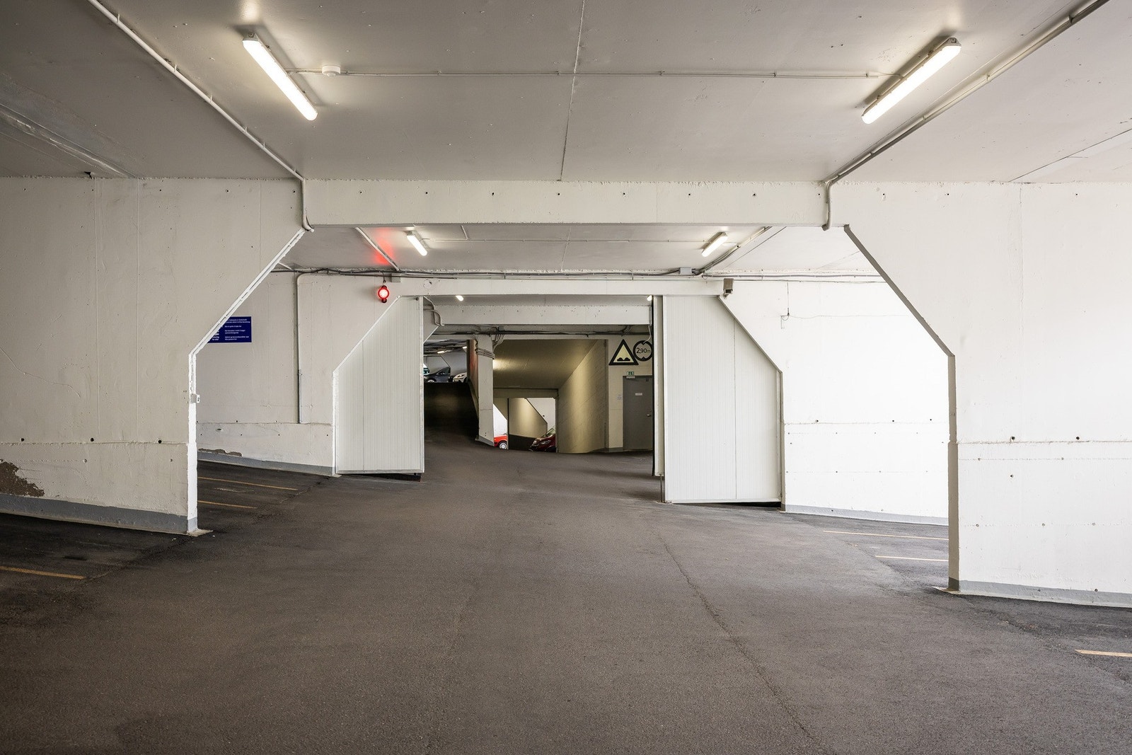 Det medfølger en garasjeplass Galleribilde