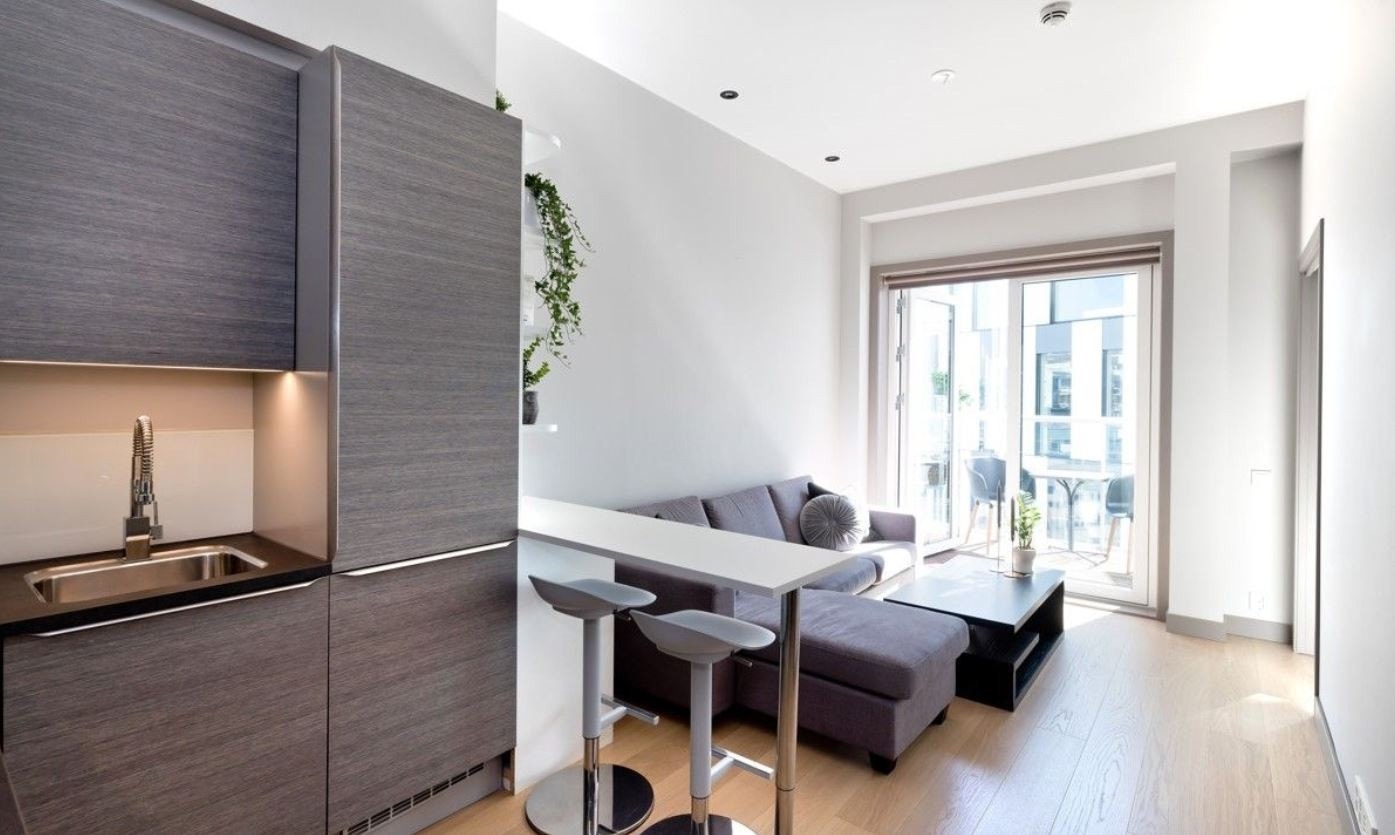 Leiligheten fremstår veldig lys Galleribilde