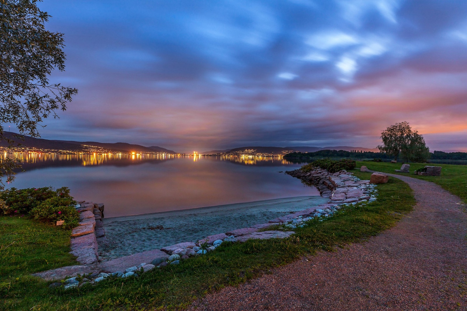 Kveldsstemning ved fjorden Galleribilde