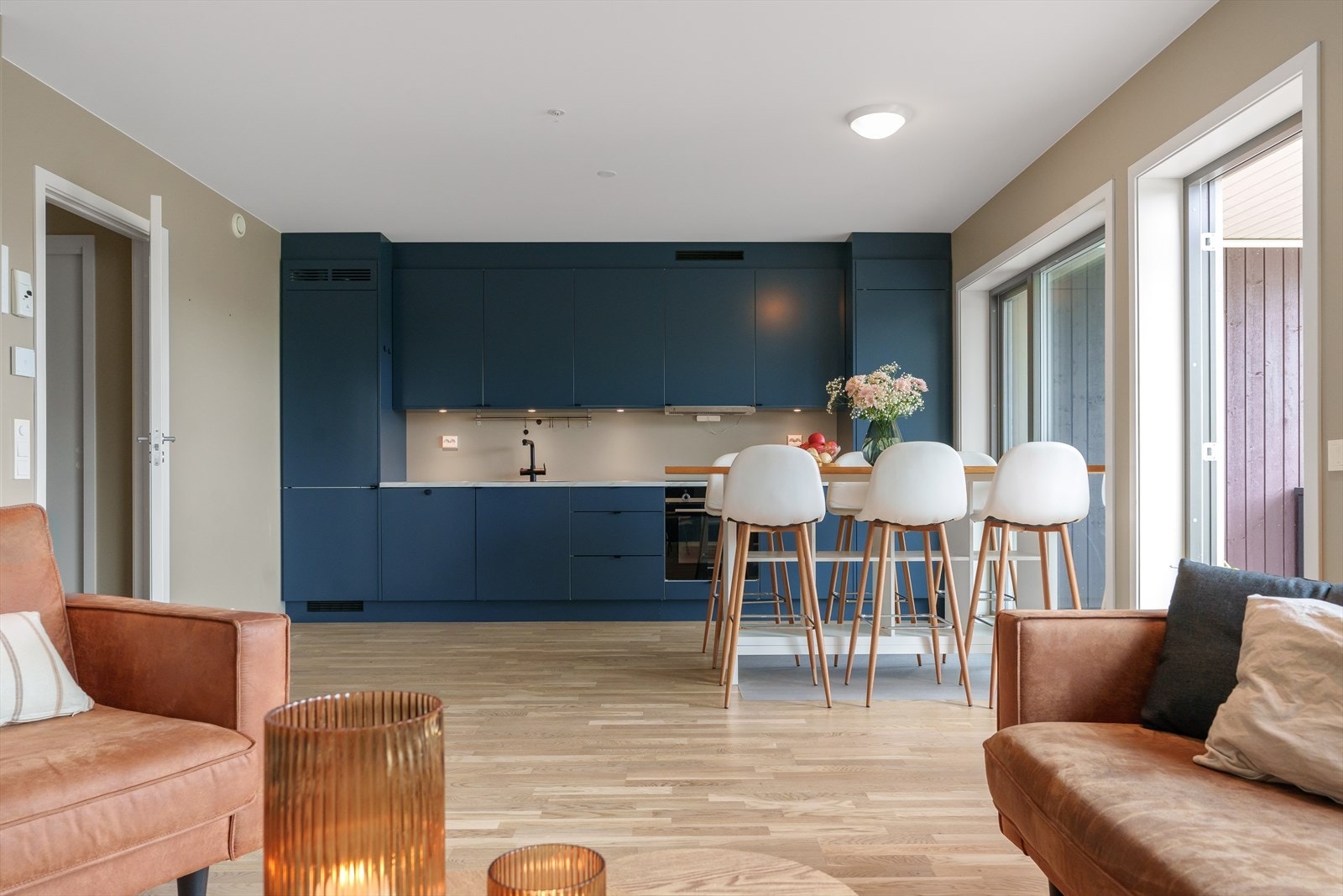 Åpen kjøkken og stue-løsning Galleribilde